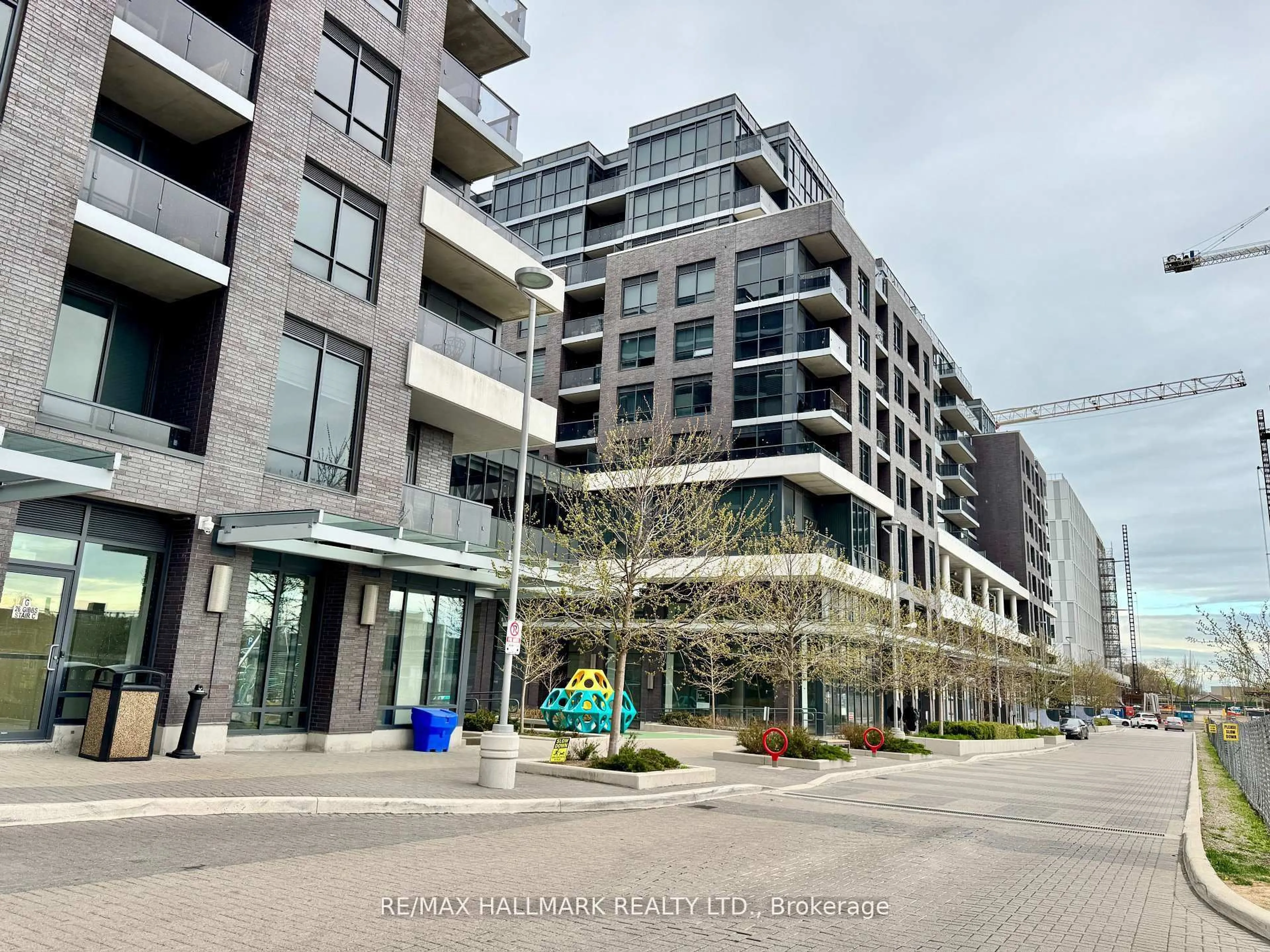 Patio, street for 26 Gibbs Rd #545, Toronto Ontario M9B 6L6
