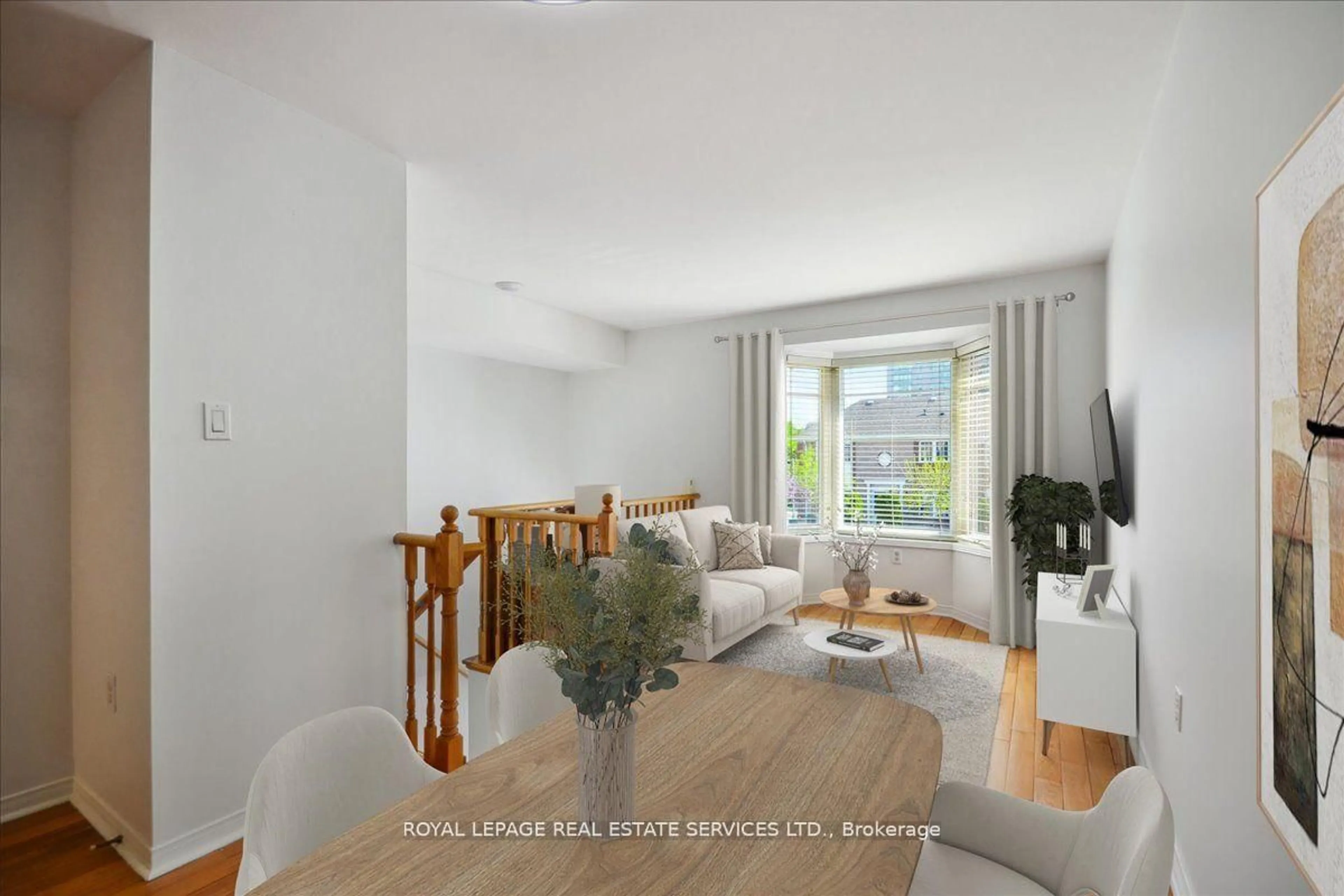Living room with furniture, unknown for 3302 Pinto Pl, Mississauga Ontario L5B 1V7