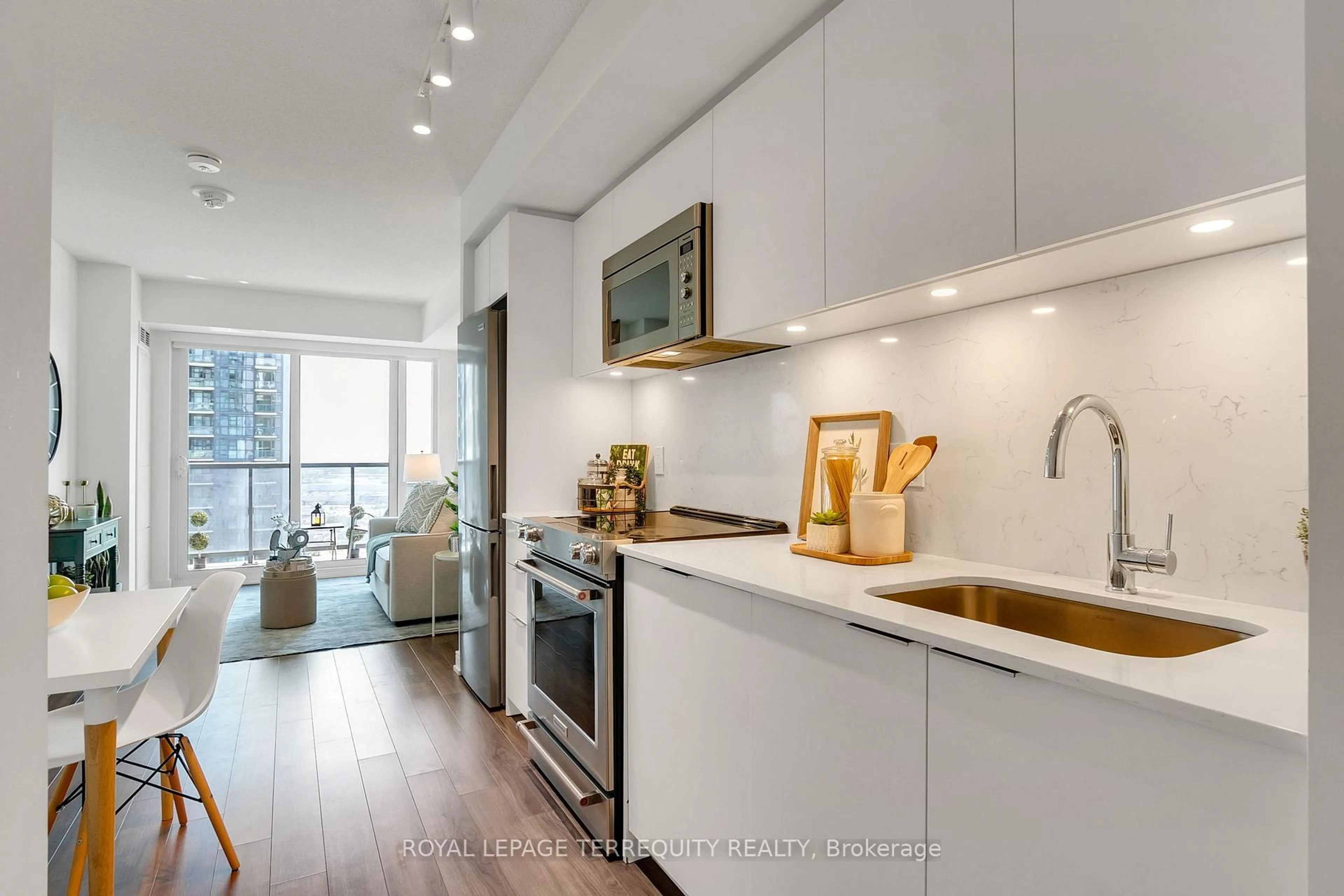 Open concept kitchen, unknown for 30 Samuel Wood Way #1911, Toronto Ontario M9B 0C9