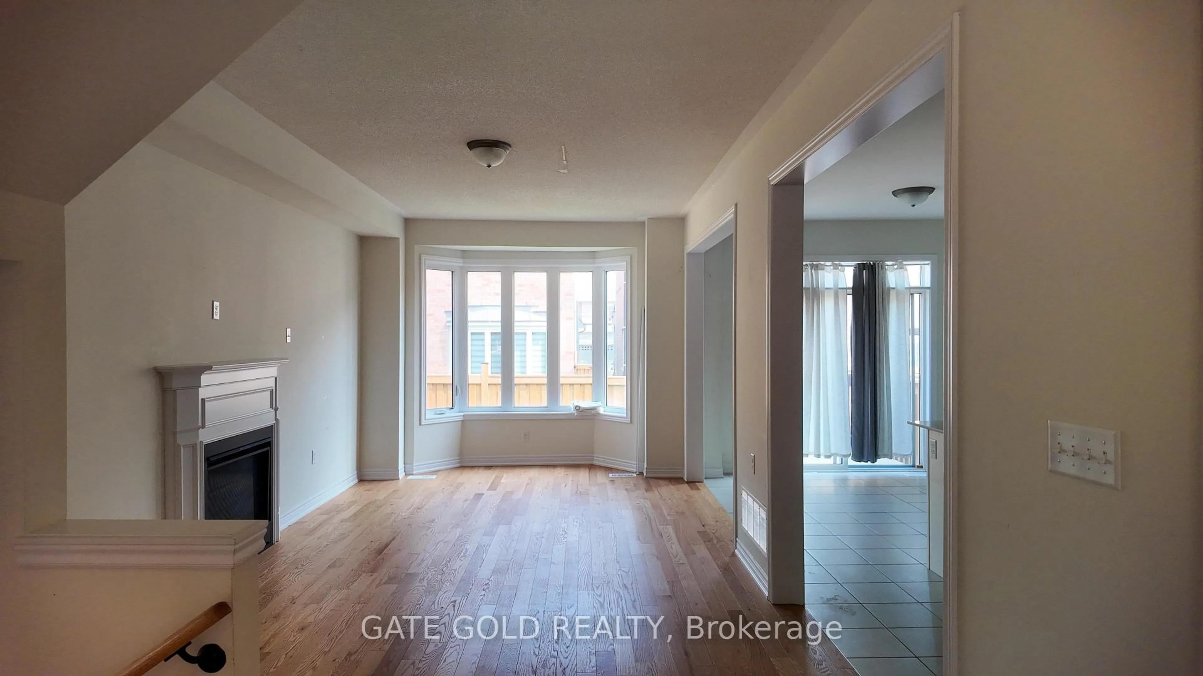 Indoor entryway for 47 Donald Stewart Rd, Brampton Ontario L7A 5J8