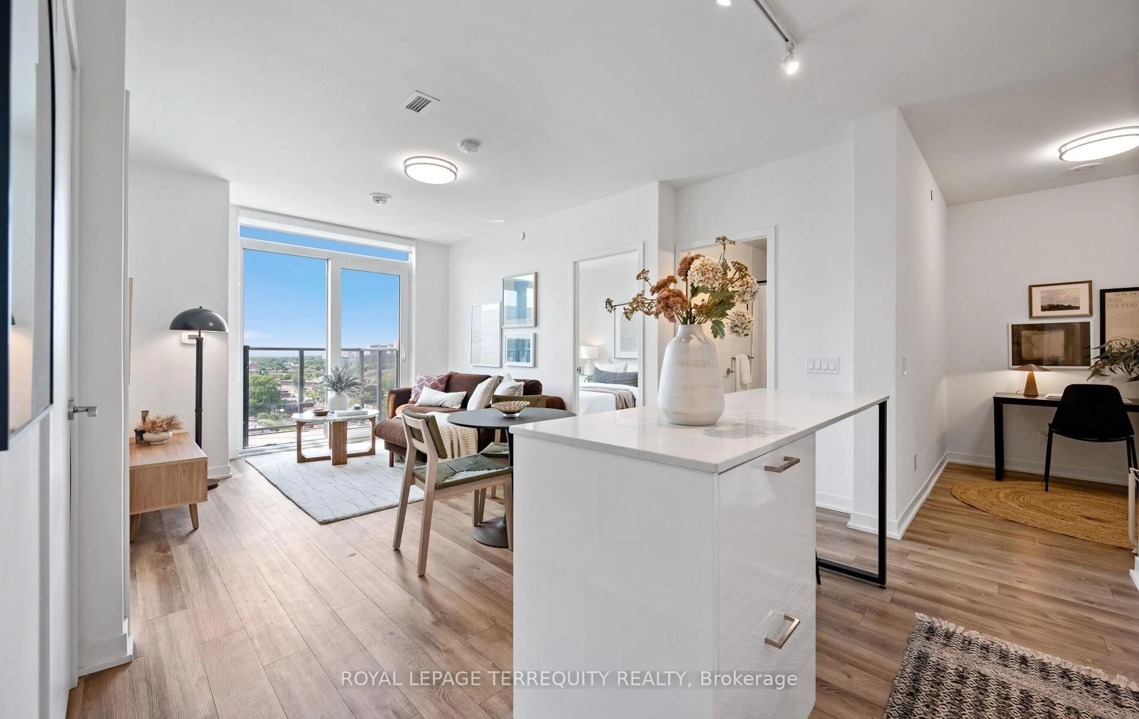 Unknown for 1808 St Clair Ave #1103, Toronto Ontario M6N 0C1