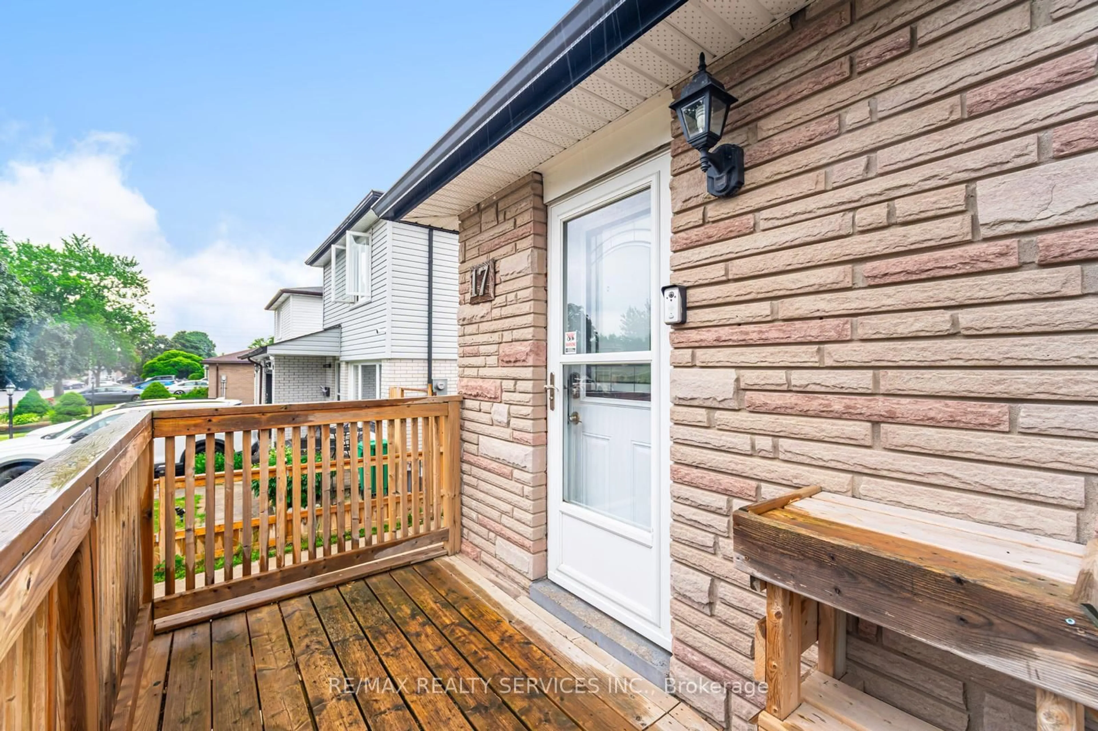Patio, street for 17 Garside Cres, Brampton Ontario L6S 1H5