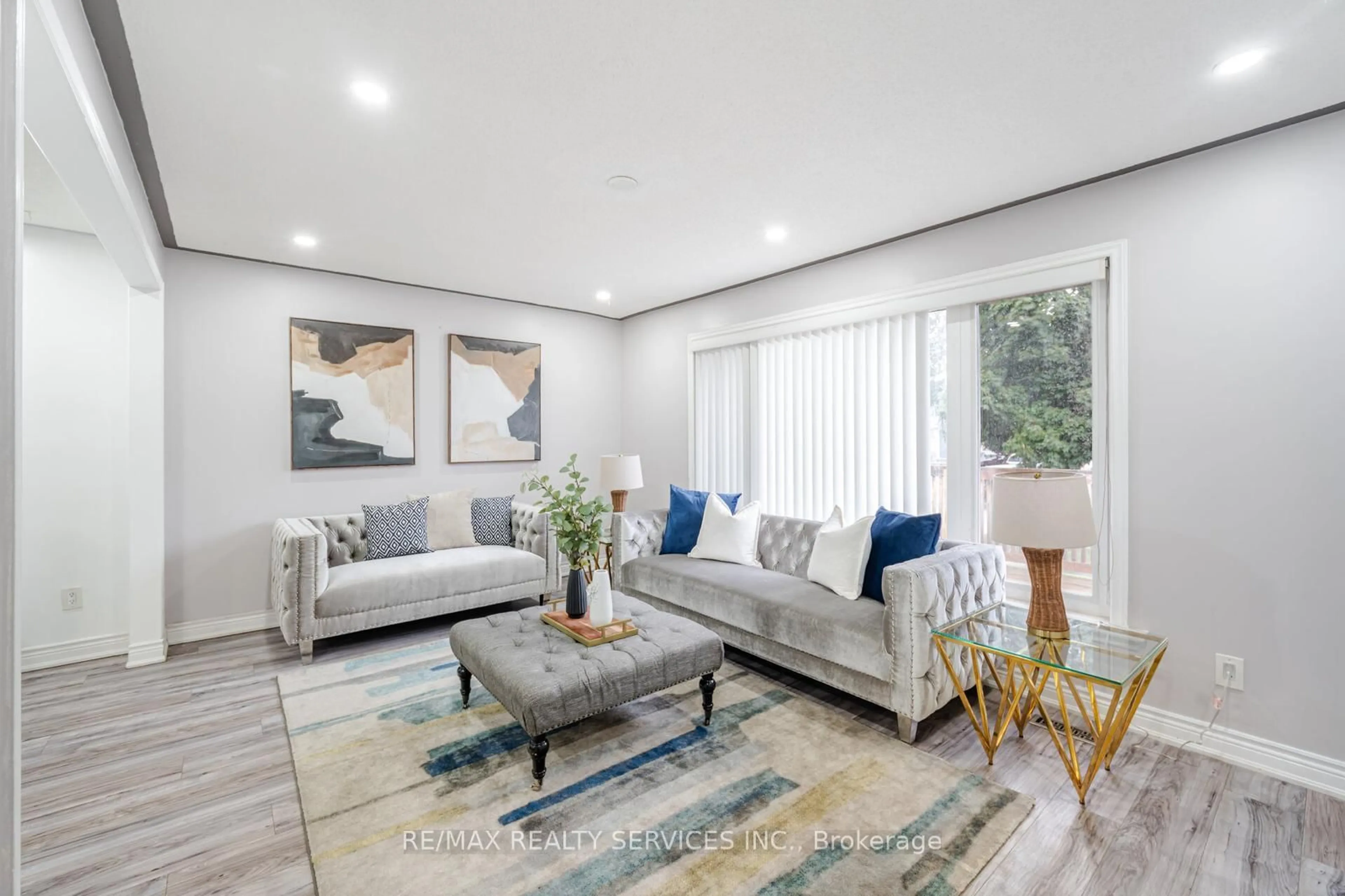 Living room with furniture, unknown for 17 Garside Cres, Brampton Ontario L6S 1H5