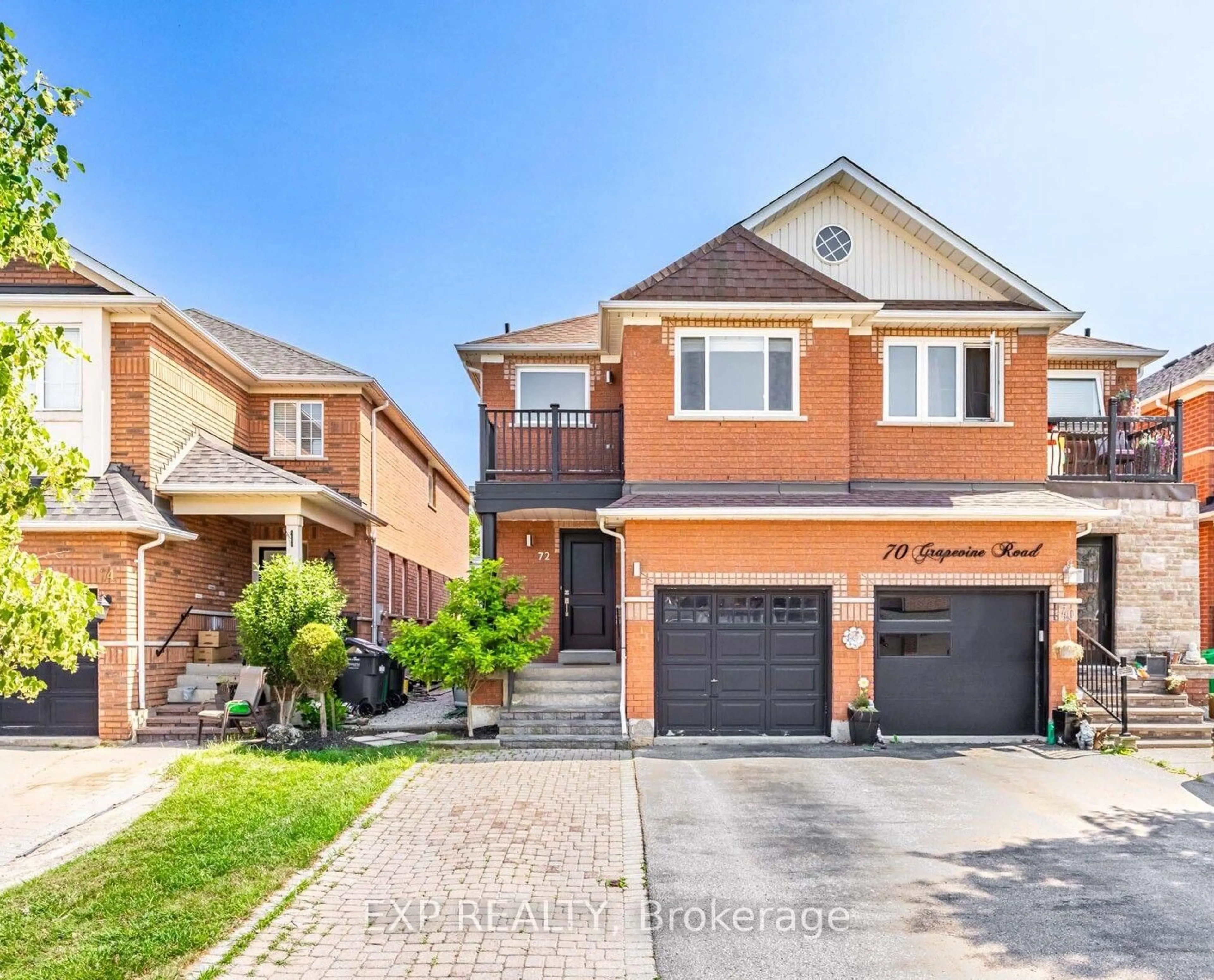 Home with brick exterior material, street for 72 Grapevine Rd, Caledon Ontario L7E 2R3