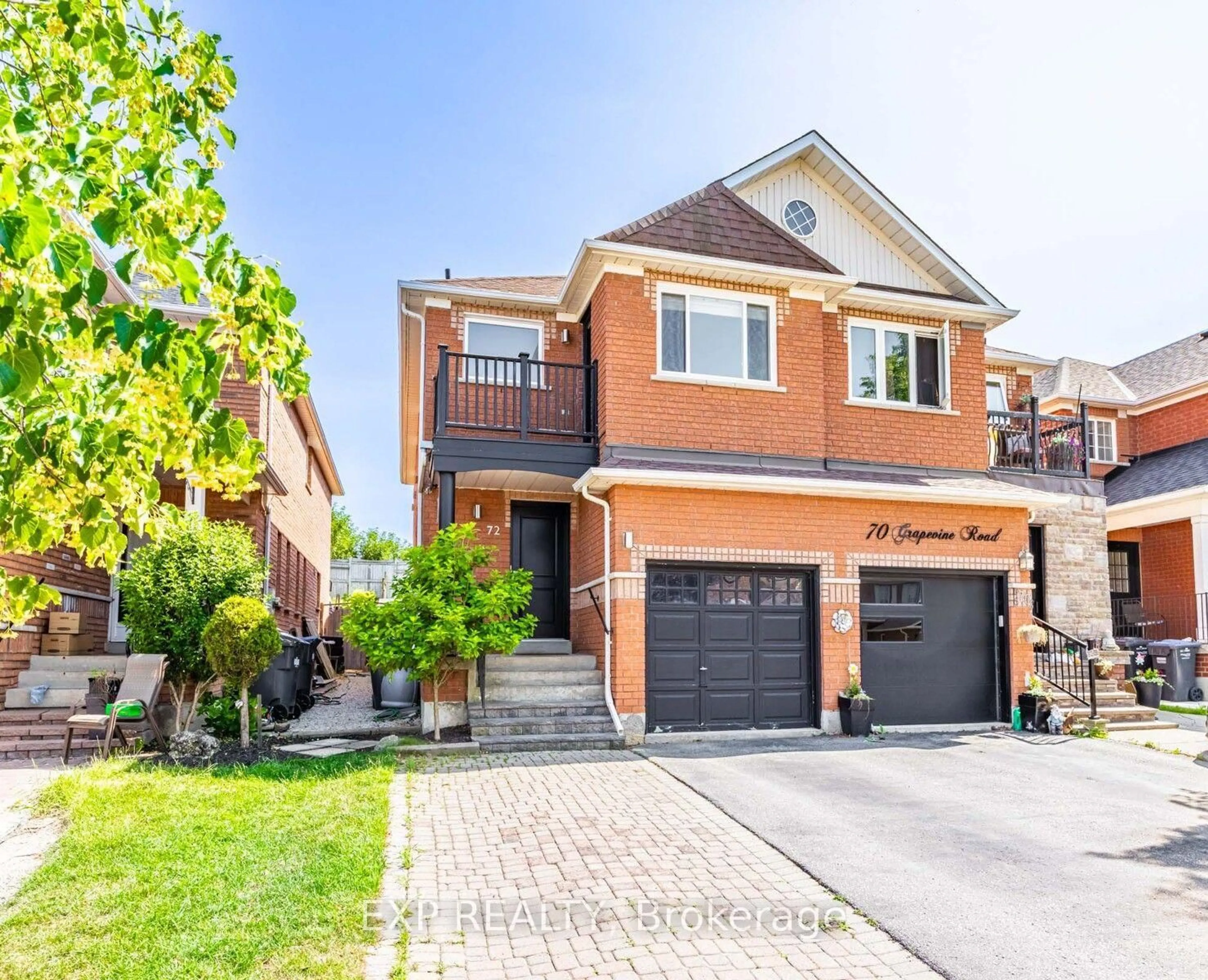 Home with brick exterior material, street for 72 Grapevine Rd, Caledon Ontario L7E 2R3