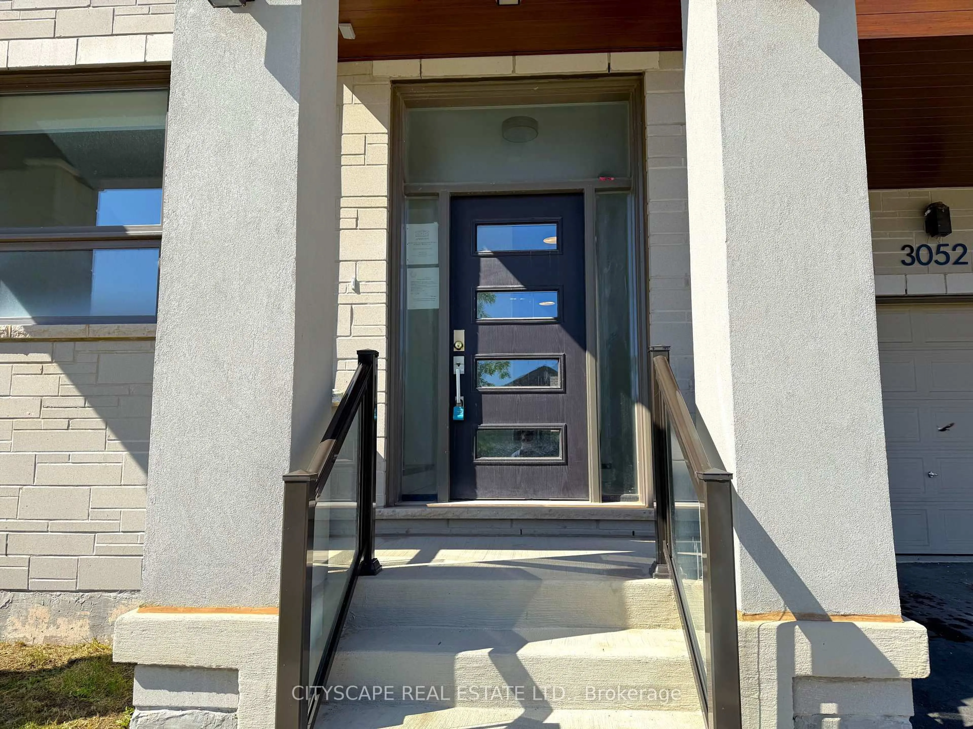 Indoor entryway for 3052 William Cutmore Blvd, Oakville Ontario L6H 7W9