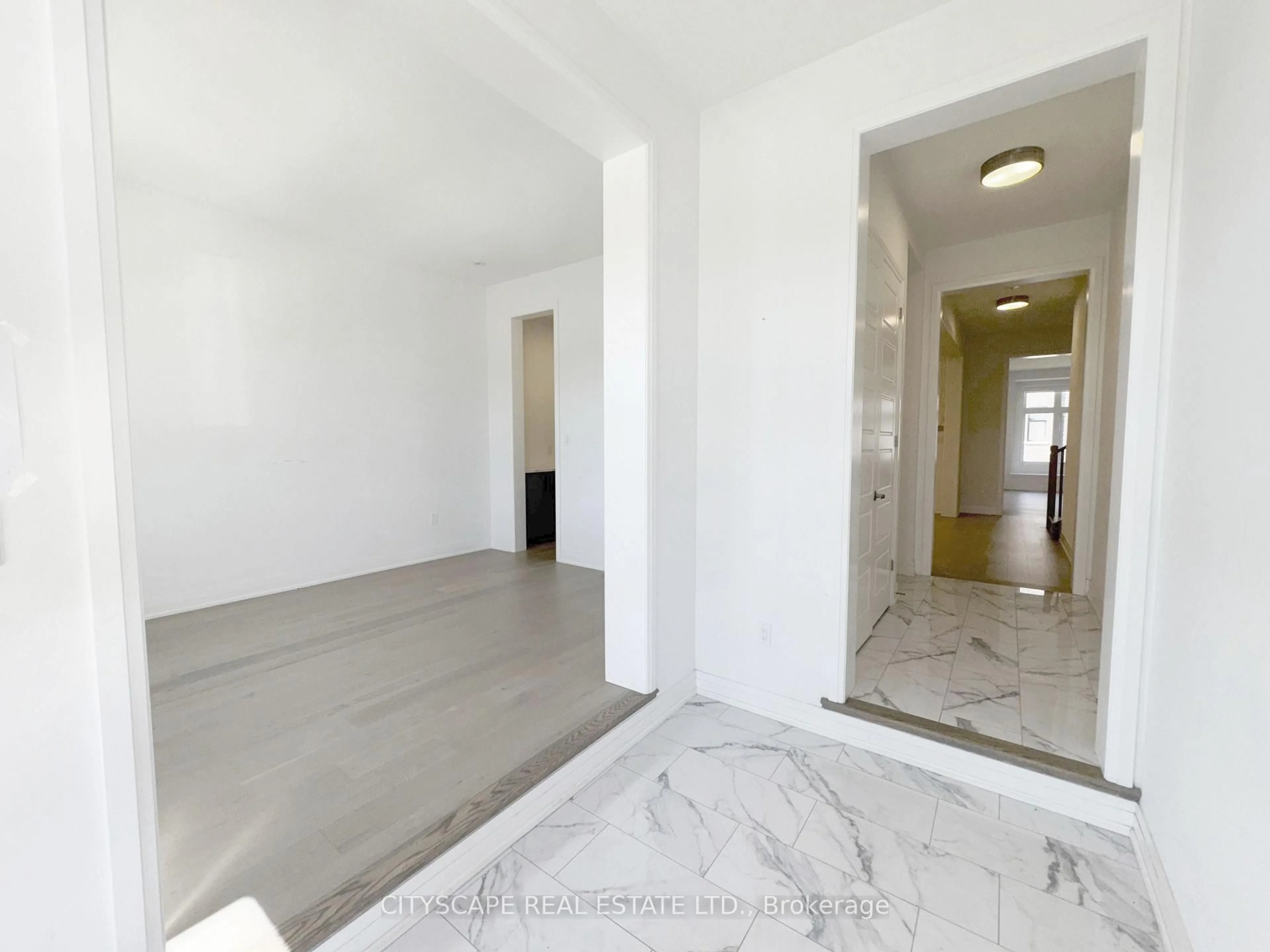 Indoor foyer for 3052 William Cutmore Blvd, Oakville Ontario L6H 7W9
