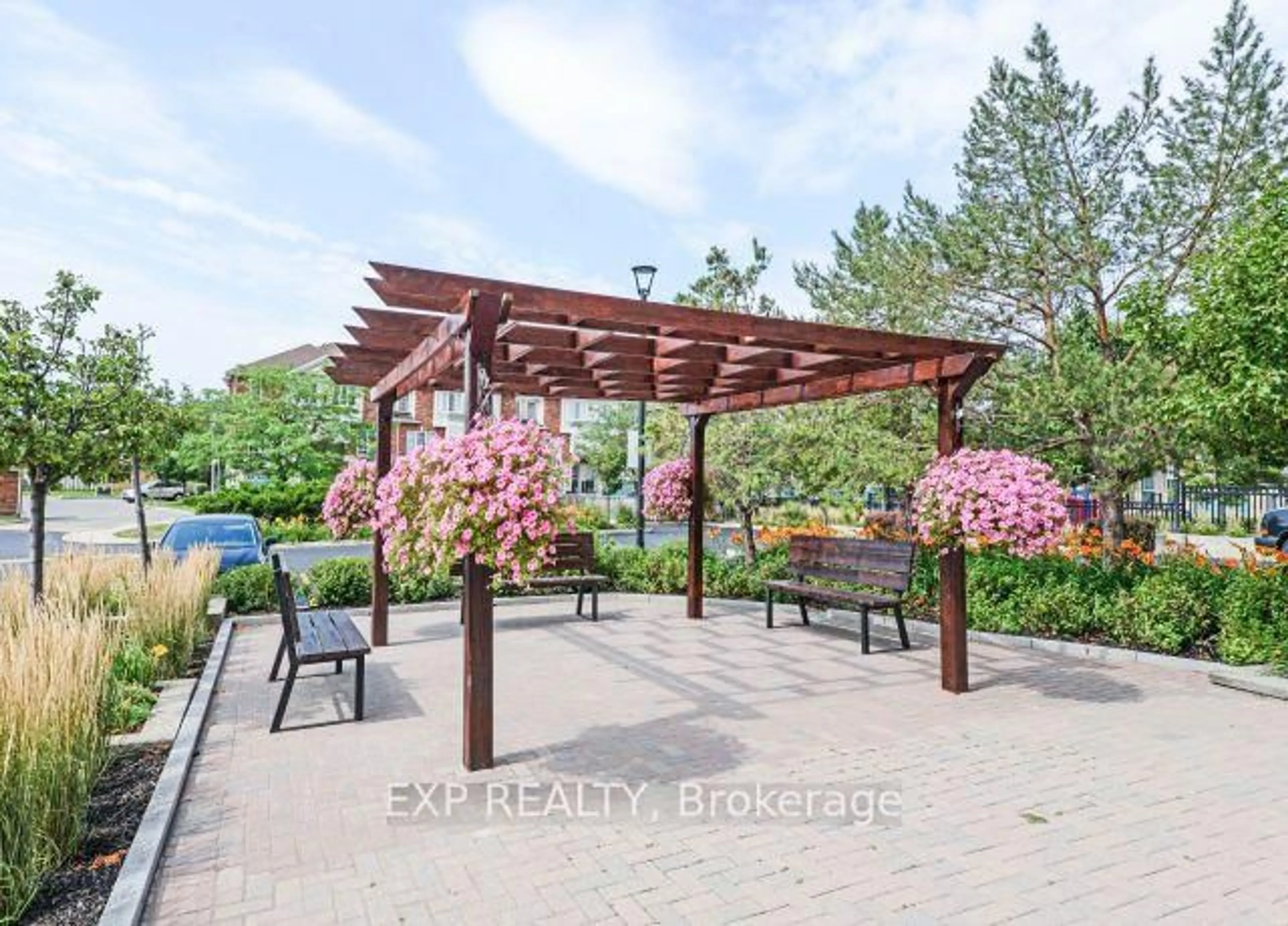 Patio, water/lake/river/ocean view for 1359 Rathburn Rd #904, Mississauga Ontario L4W 5P7