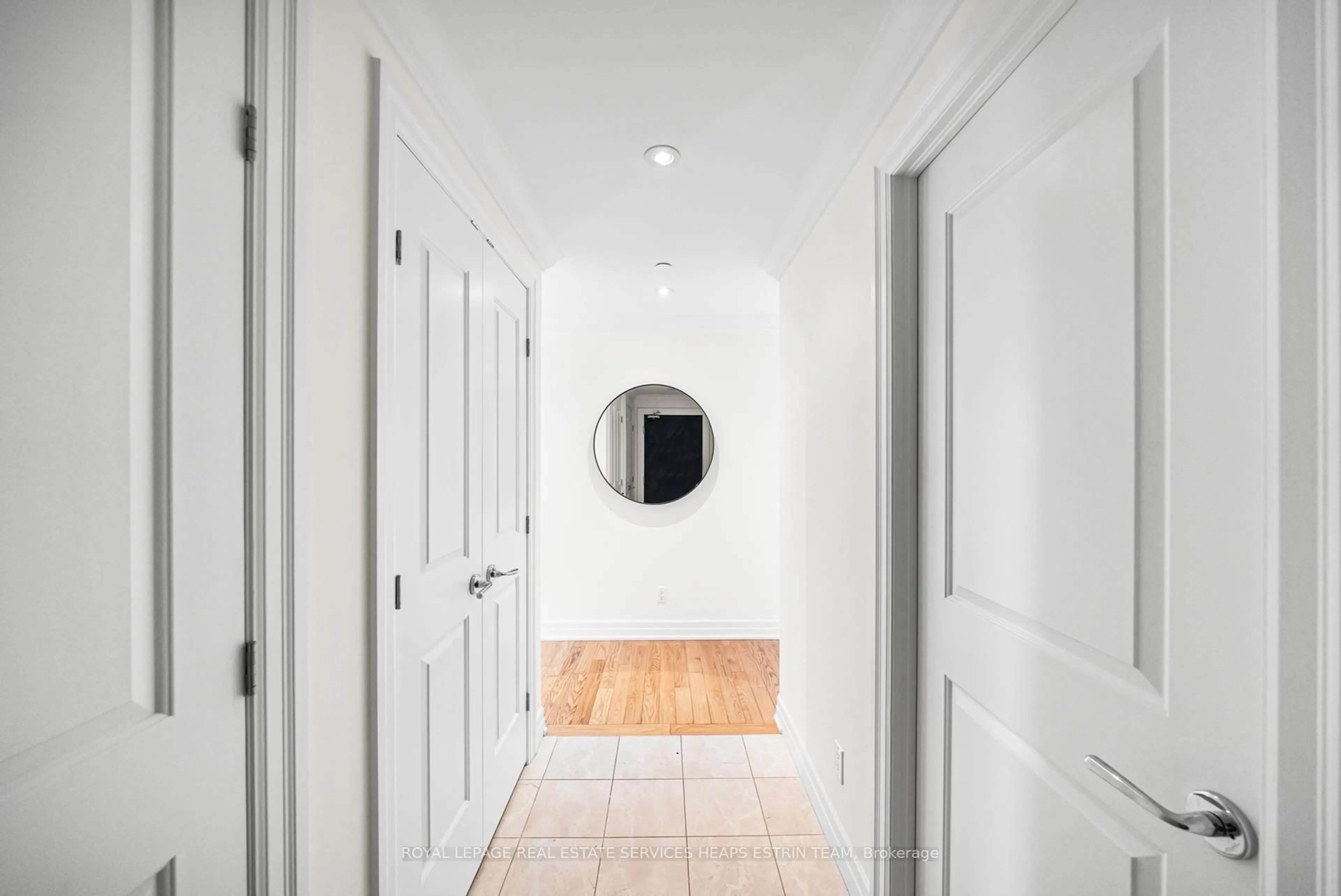 Indoor entryway for 30 Old Mill Rd #610, Toronto Ontario M8X 0A5