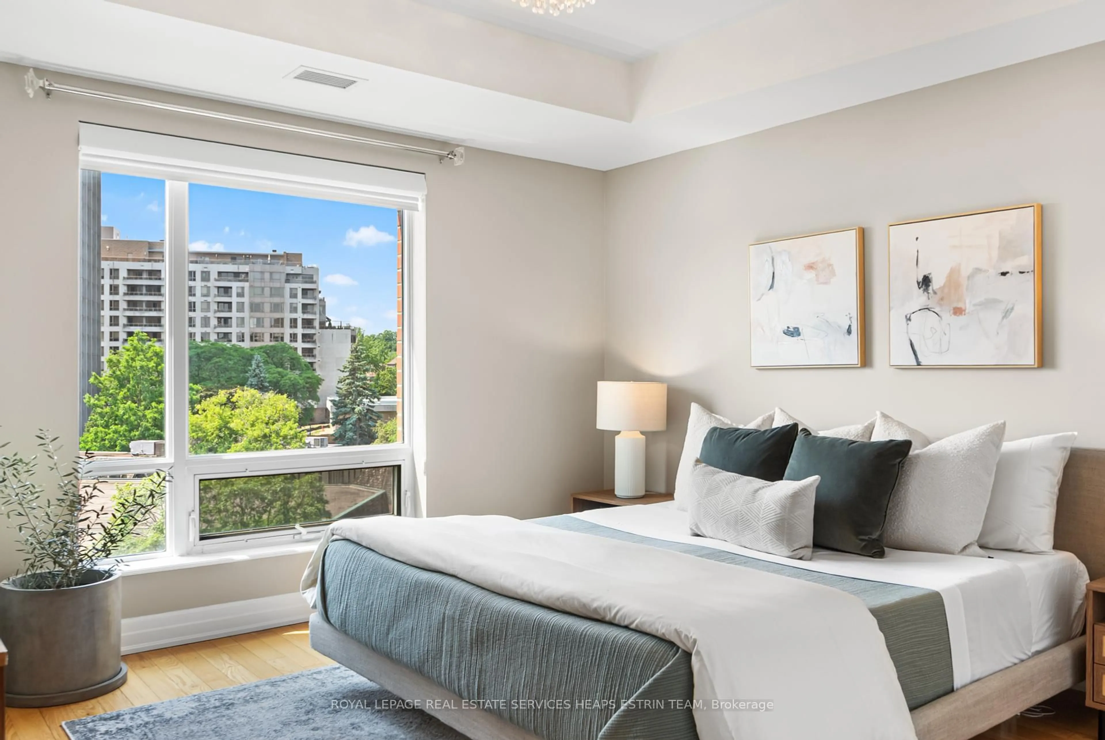 Bedroom with bed, unknown for 30 Old Mill Rd #610, Toronto Ontario M8X 0A5