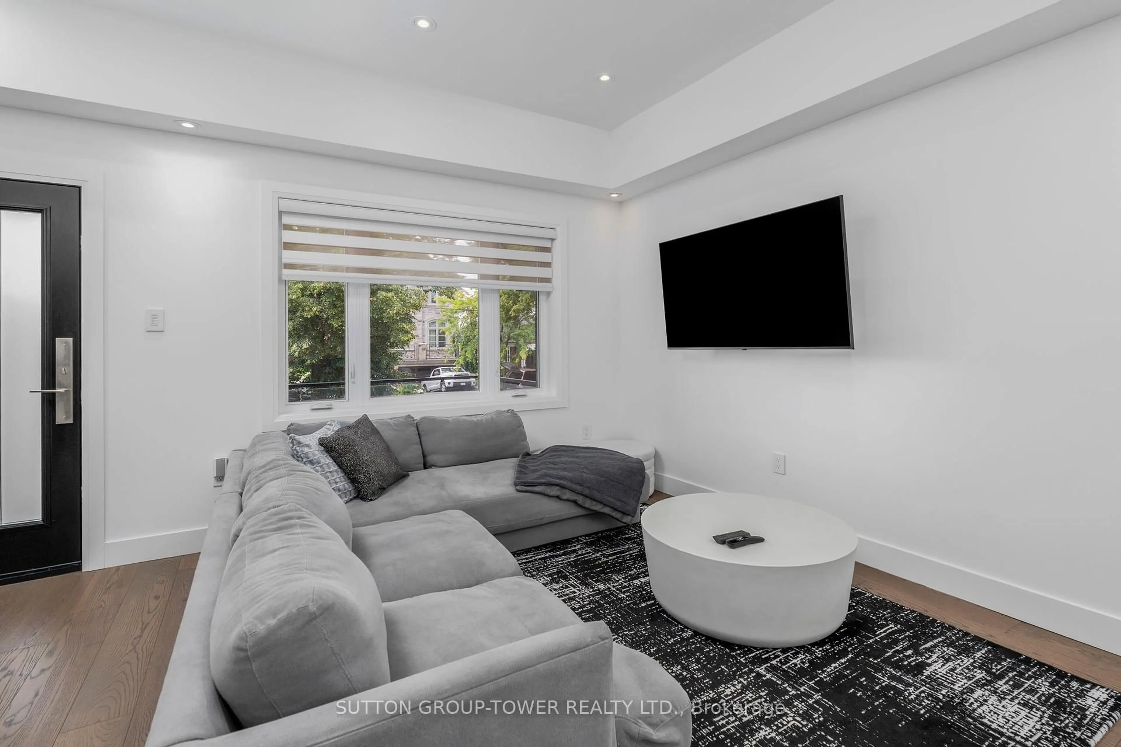 Home theater for 560 Glen Park Ave, Toronto Ontario M6B 2G5
