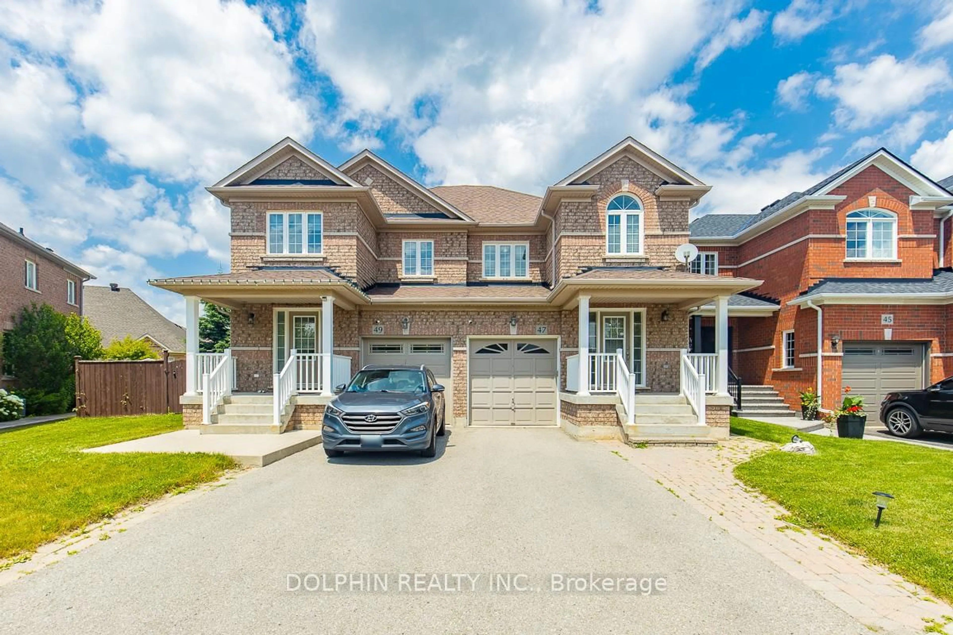 Home with brick exterior material, street for 47 Woodcote Cres, Halton Hills Ontario L7G 6M1