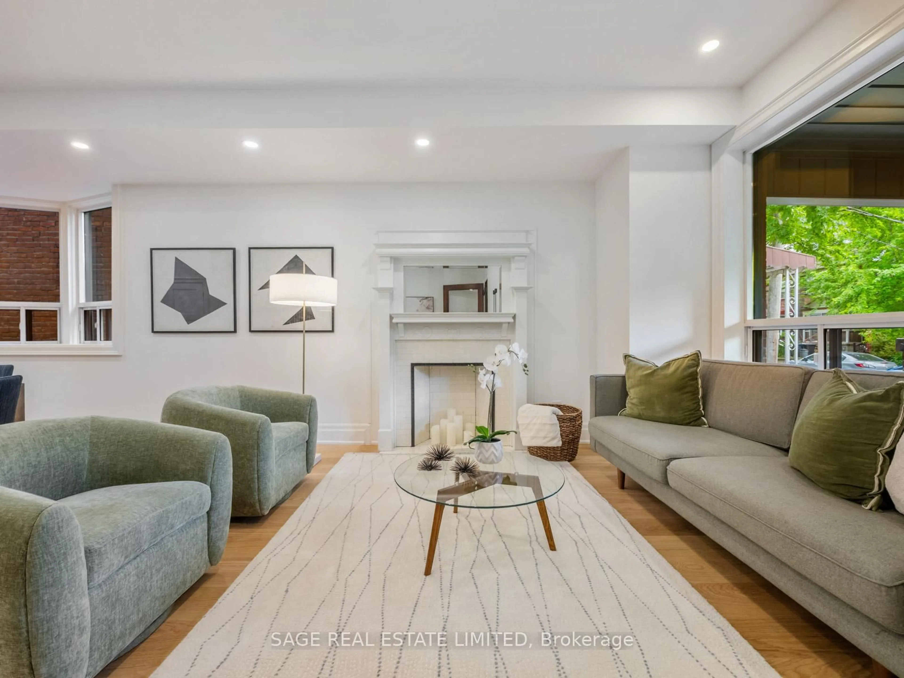 Living room with furniture, unknown for 350 Delaware Ave, Toronto Ontario M6H 2T8