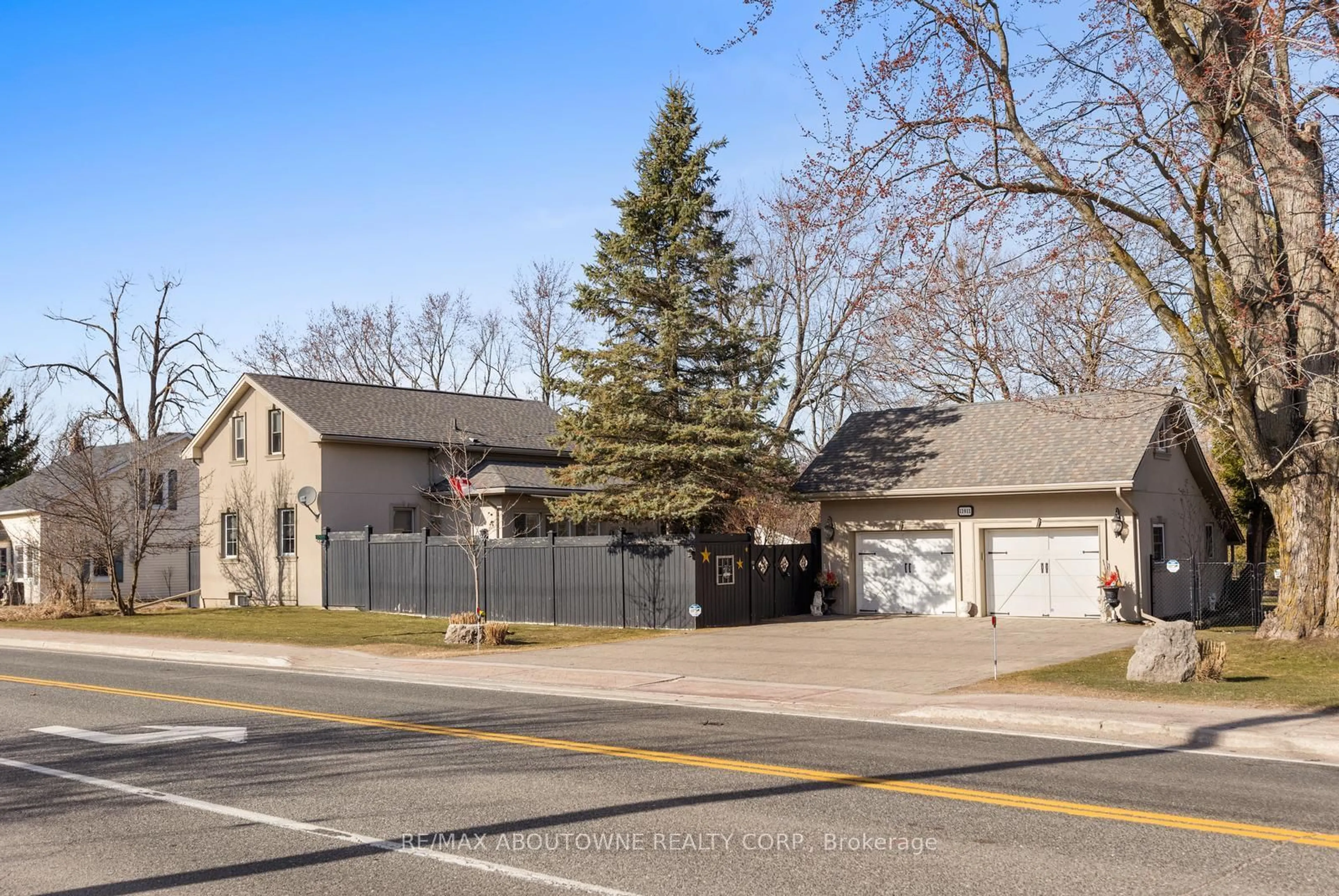 Unknown for 11011 Guelph Line, Milton Ontario L0P 1B0