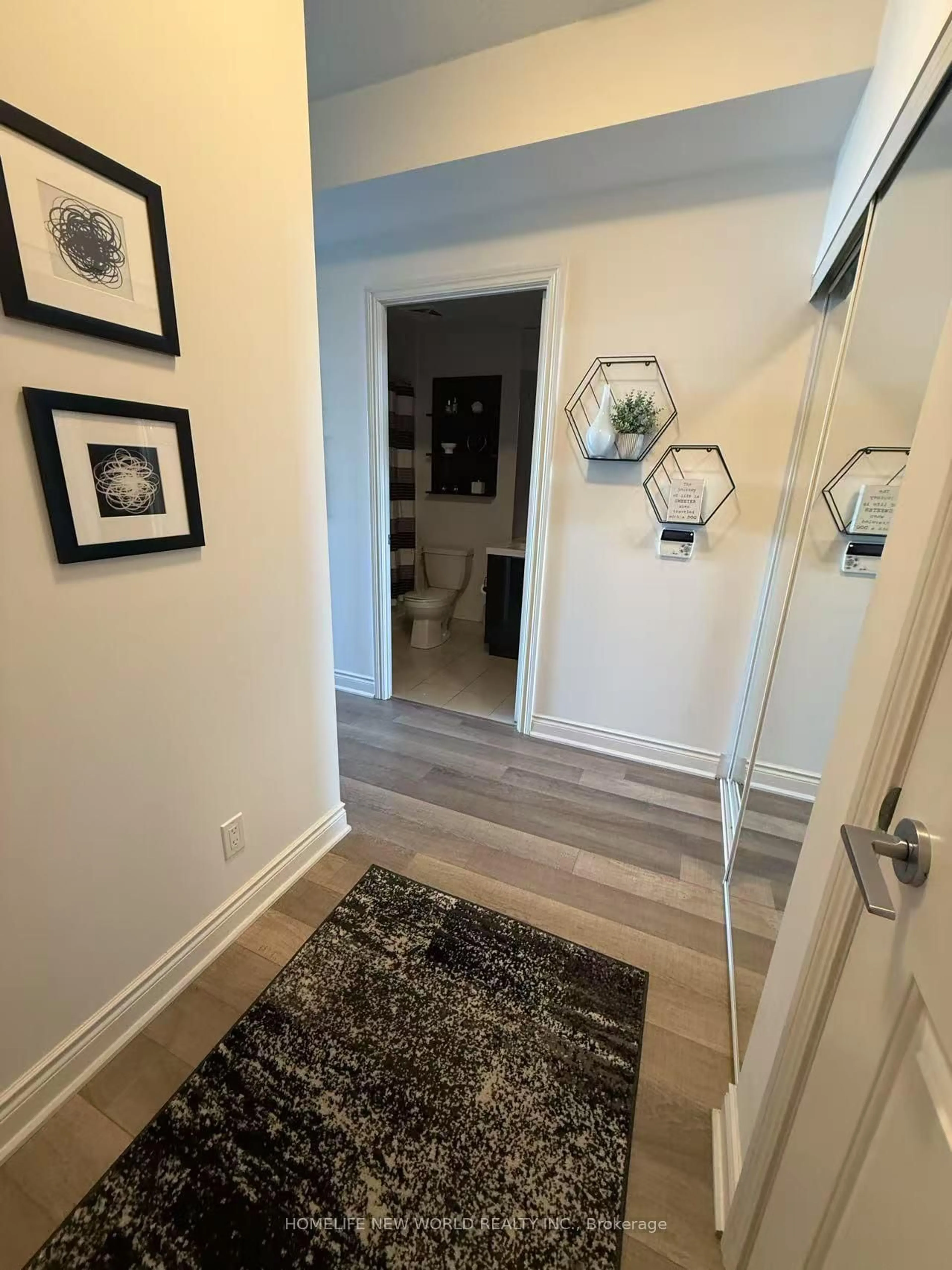 Indoor entryway for 80 Marine Parade Dr #806, Toronto Ontario M8V 0A3