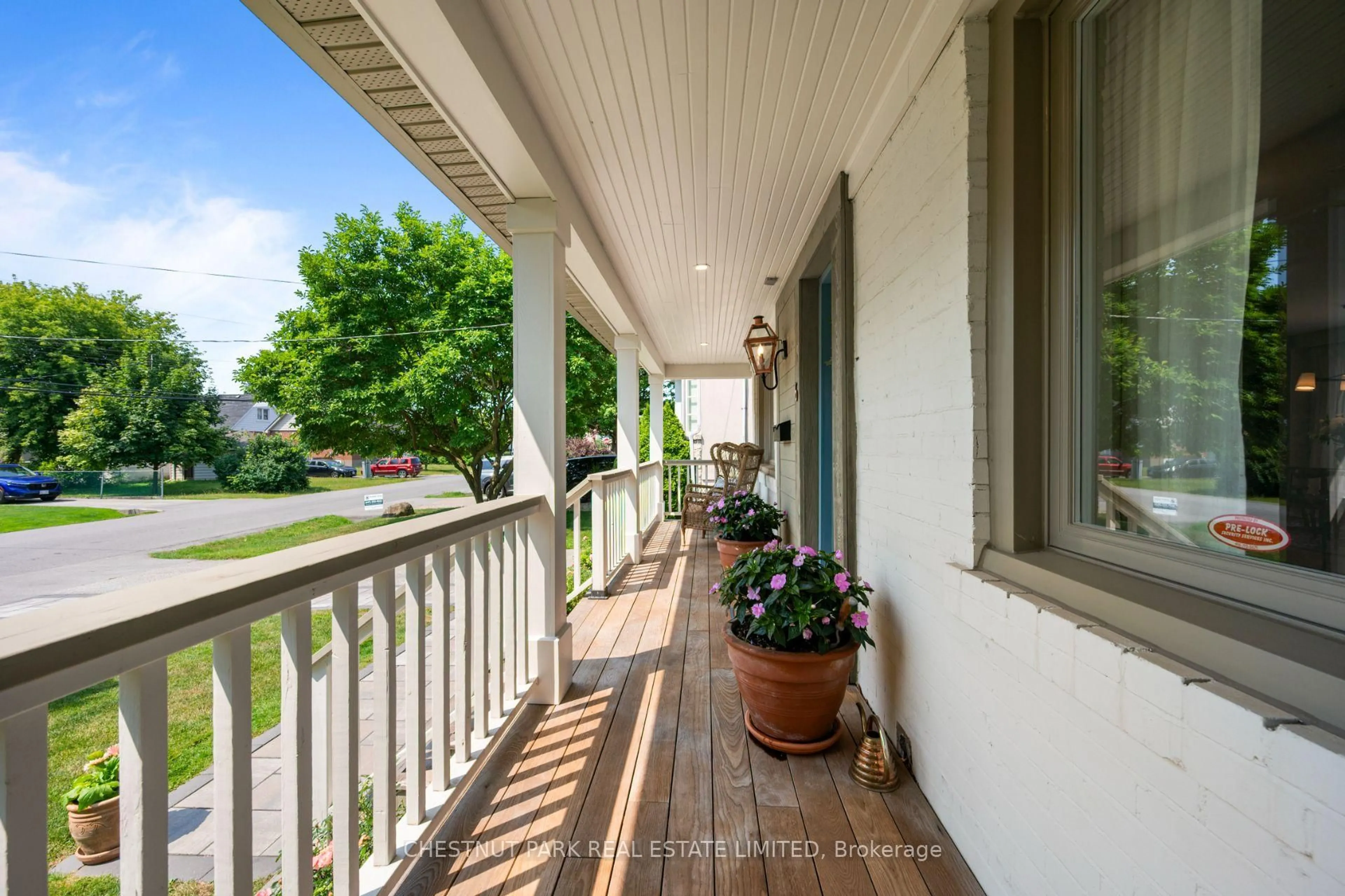 Patio, street for 6 Springbrook Gdns, Toronto Ontario M8Z 3B3