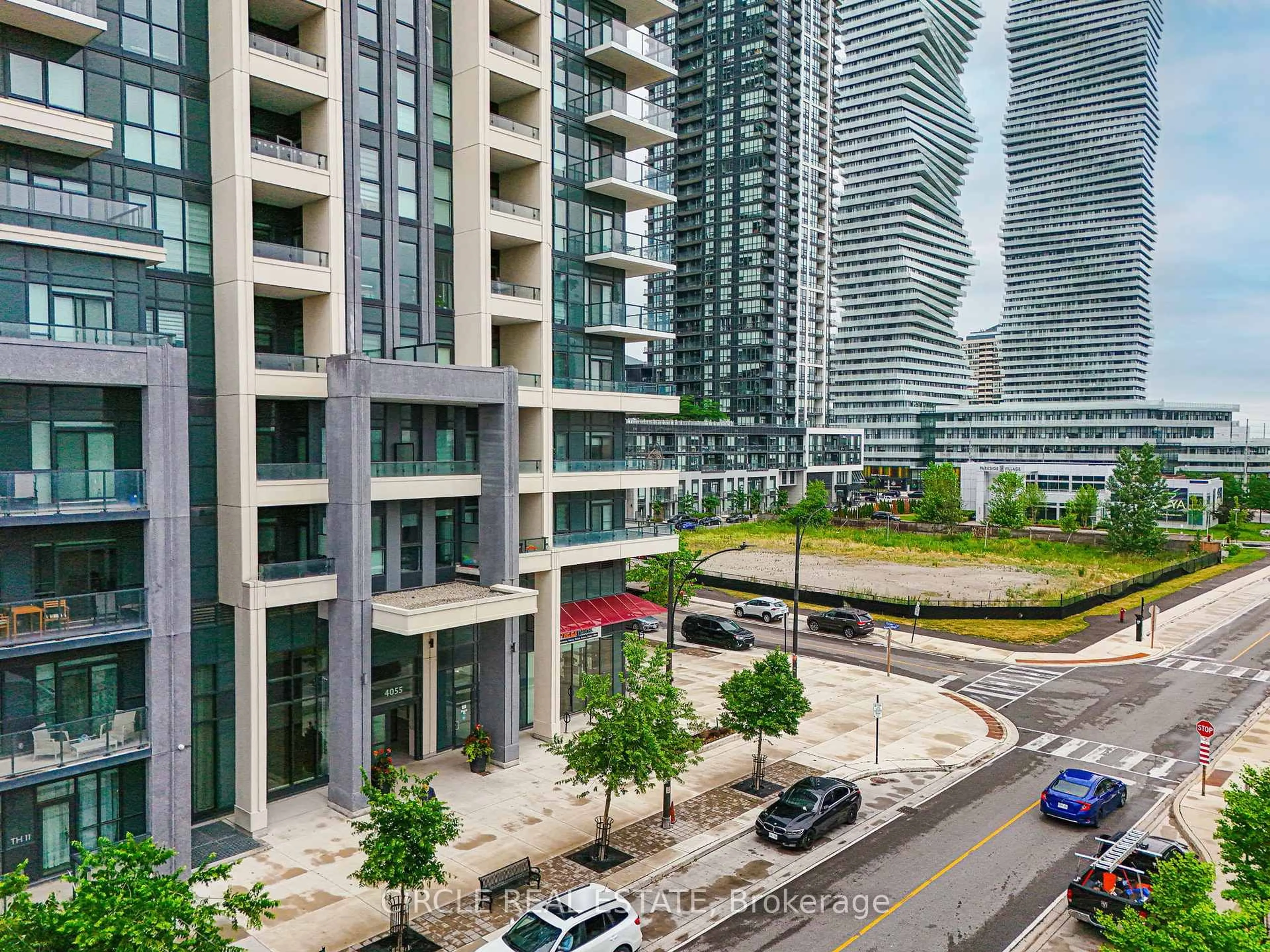 A pic from outside/outdoor area/front of a property/back of a property/a pic from drone, city buildings view from balcony for 4055 Parkside Village Dr #LPH 04, Mississauga Ontario L5B 0K2
