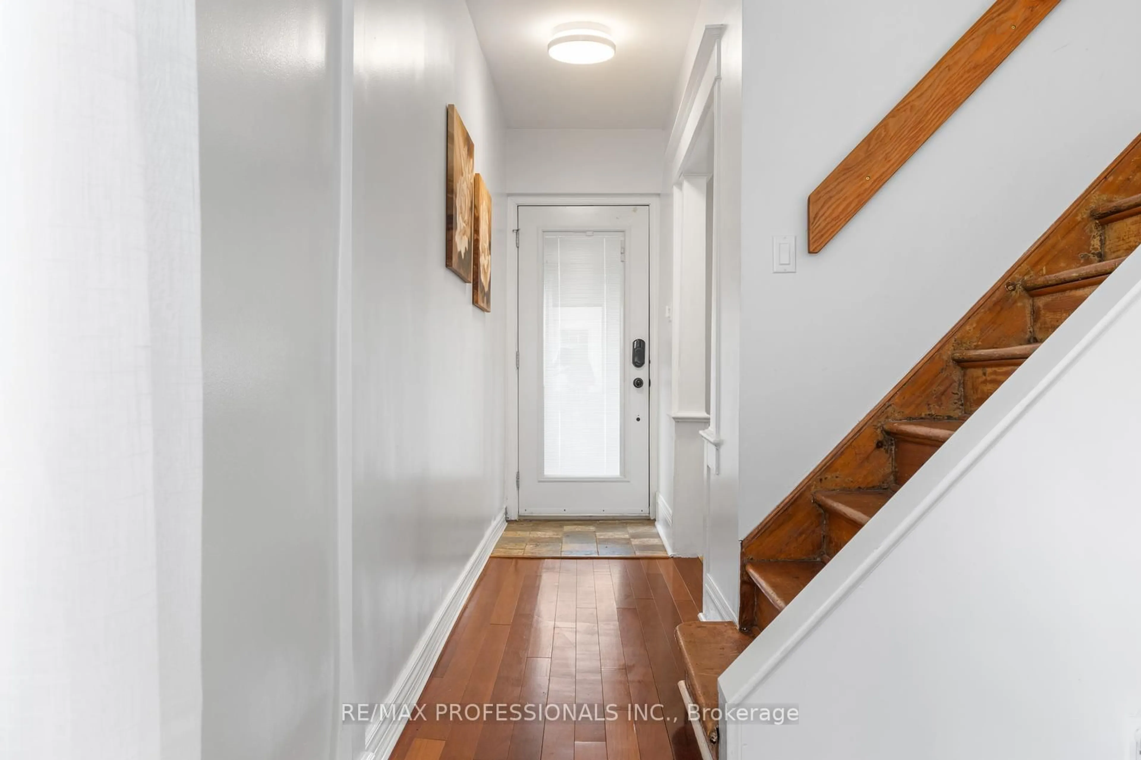 Indoor entryway for 26 Norval St, Toronto Ontario M6N 3Z2