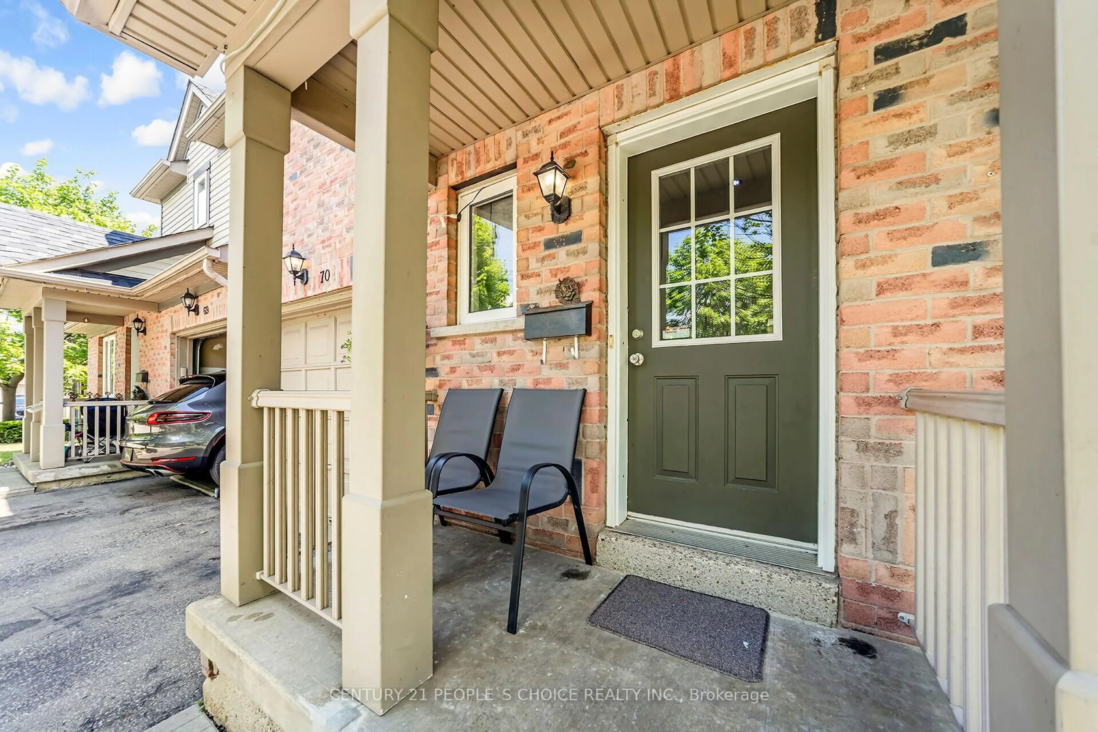 Indoor entryway for 5255 Guildwood Way #70, Mississauga Ontario L5R 4A8