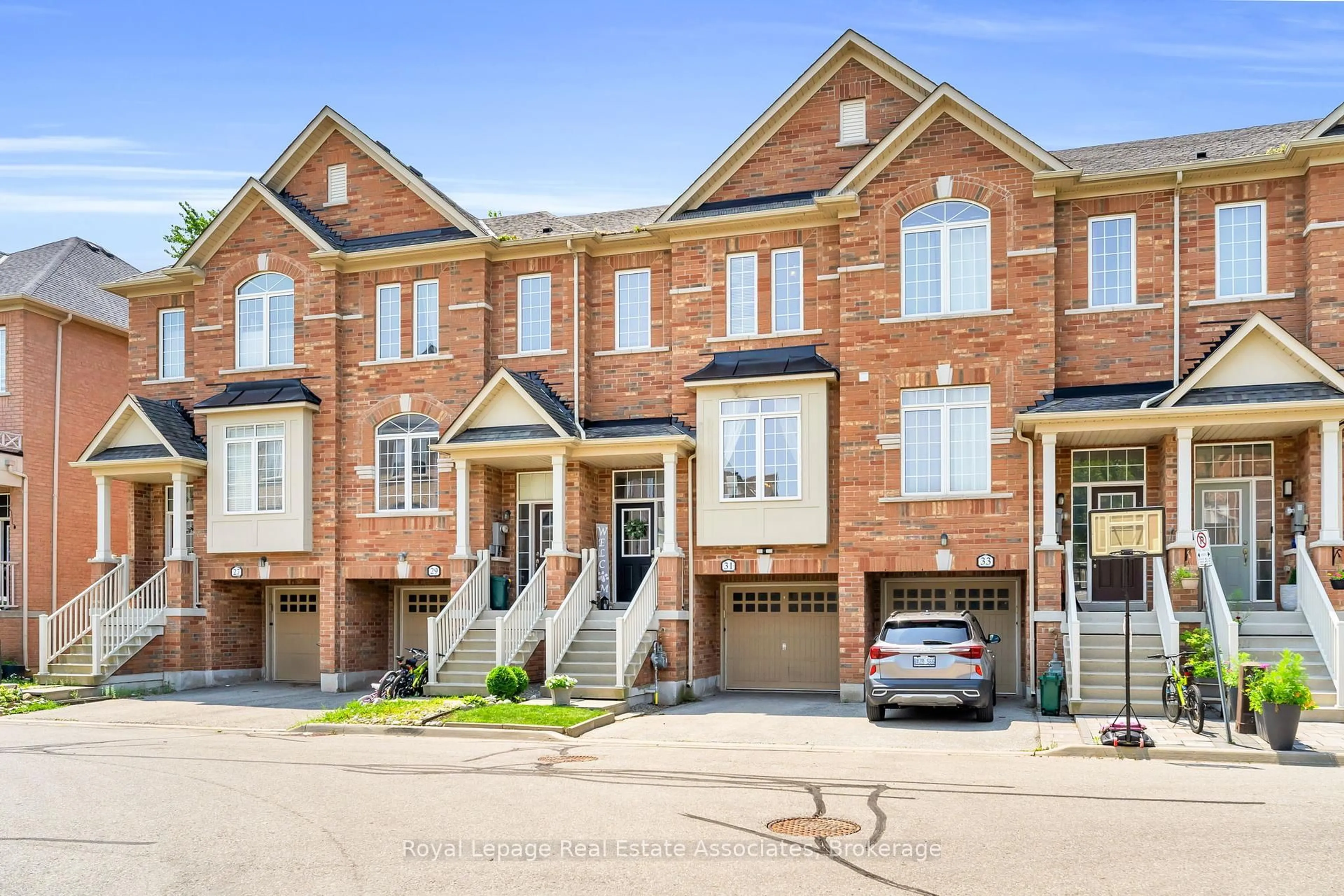 Home with brick exterior material, street for 31 Promenade Tr, Halton Hills Ontario L7G 0G8