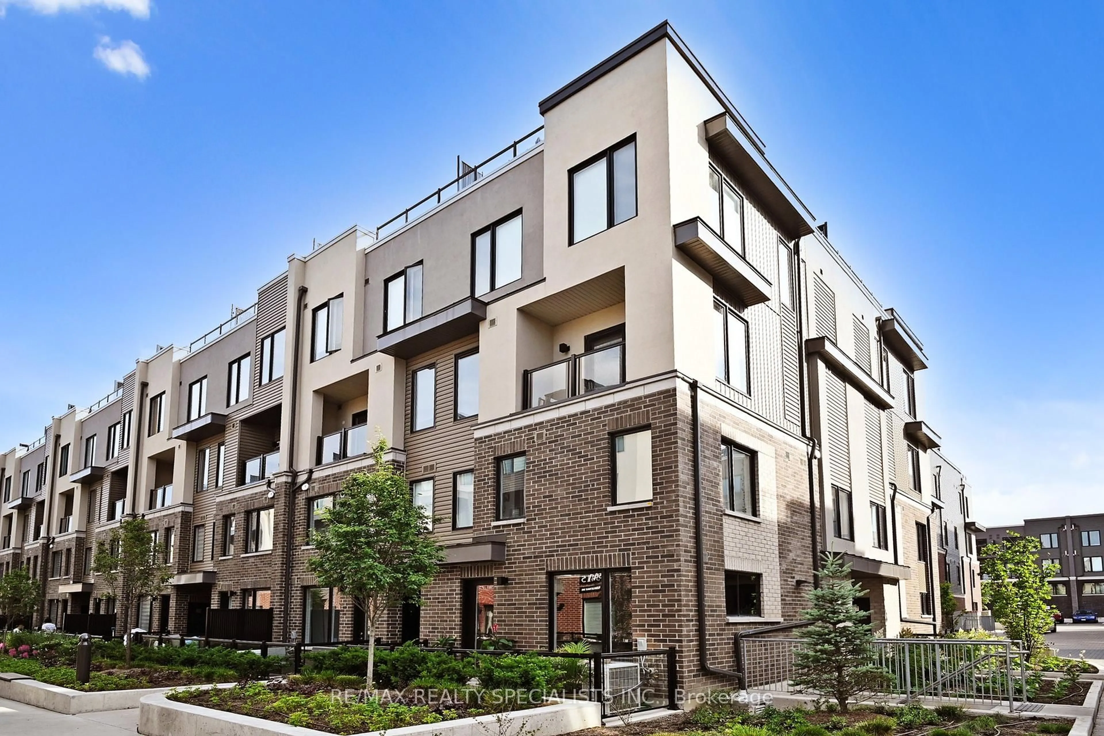 Home with brick exterior material, street for 3409 Ridgeway Dr #34, Mississauga Ontario L5L 0B9