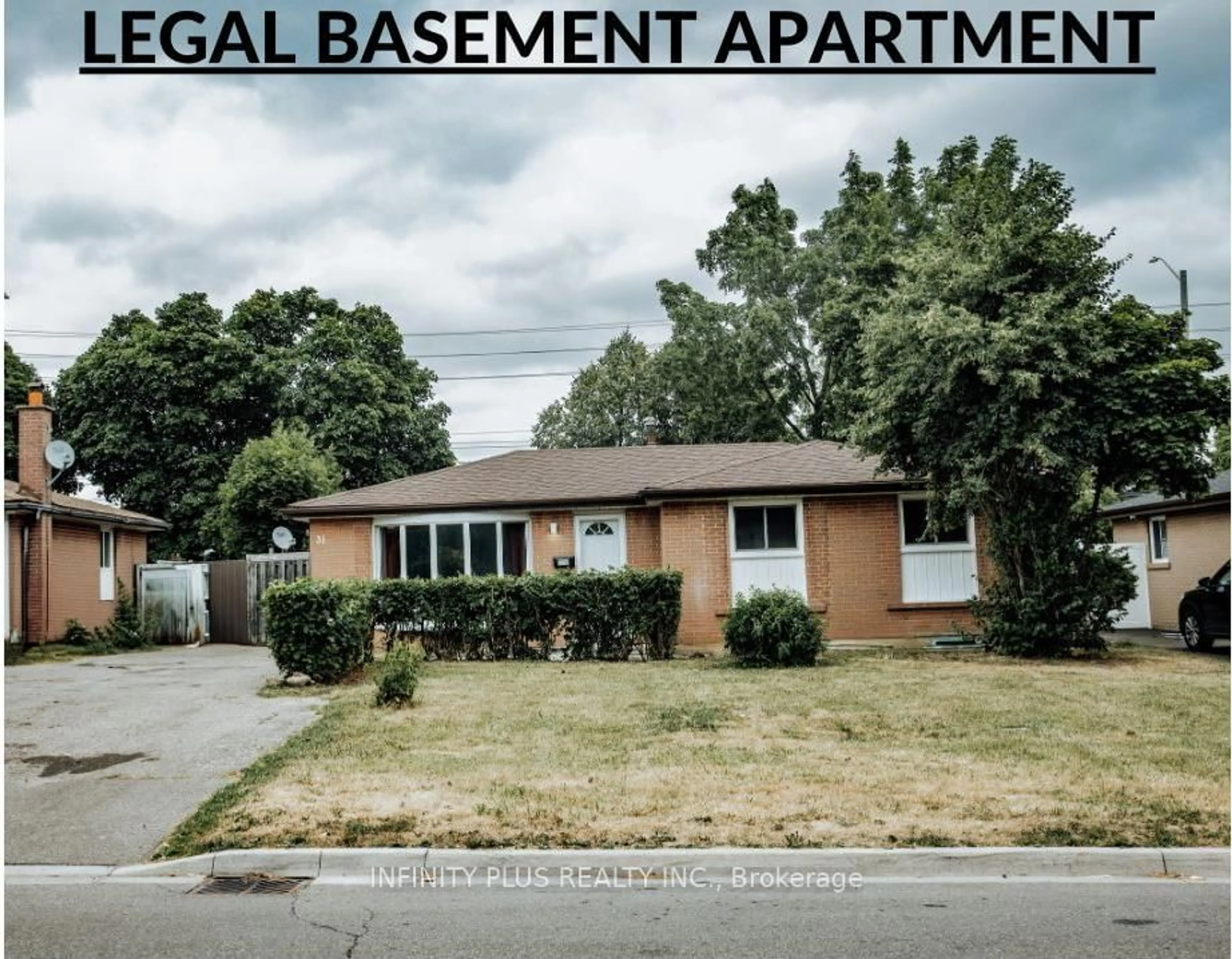 A pic from outside/outdoor area/front of a property/back of a property/a pic from drone, street for 31 Autumn Blvd, Brampton Ontario L6T 2V3