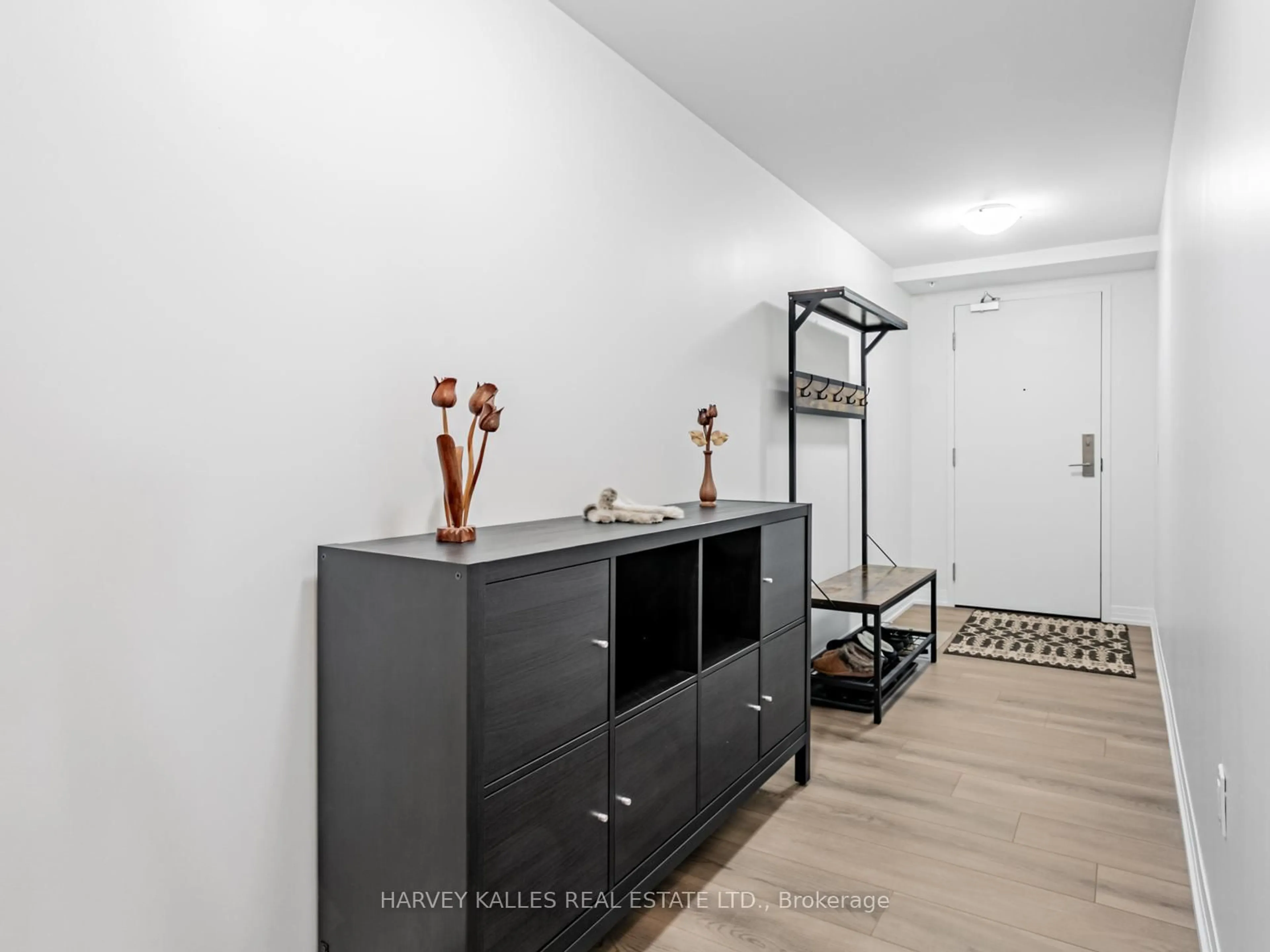 Indoor entryway for 408 Browns Line #210, Toronto Ontario M8W 0C3