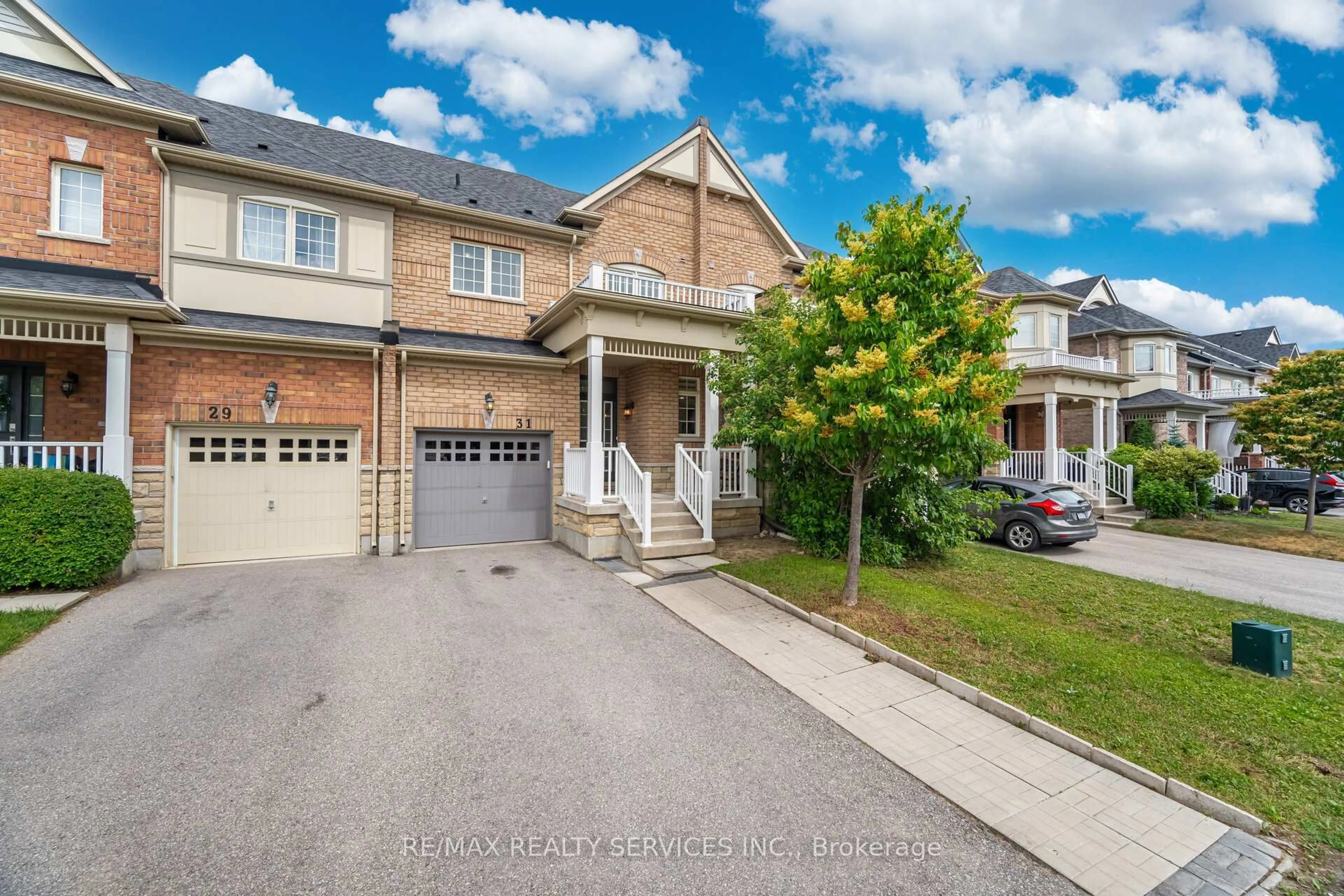 Home with brick exterior material, street for 31 Mccardy Crt, Caledon Ontario L7C 3W9