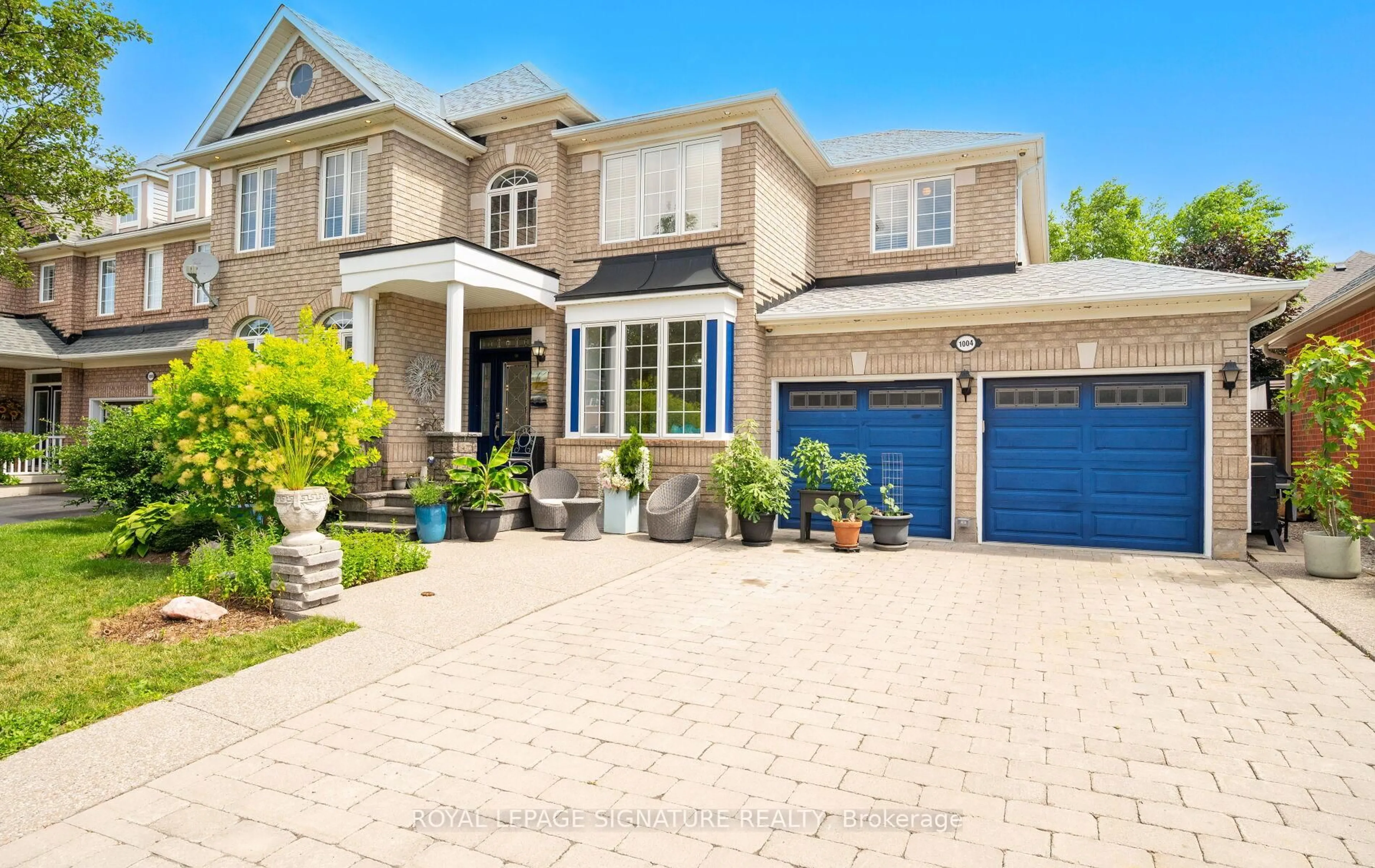 Home with brick exterior material, street for 1004 McCutcheon Cres, Milton Ontario L9T 6M9