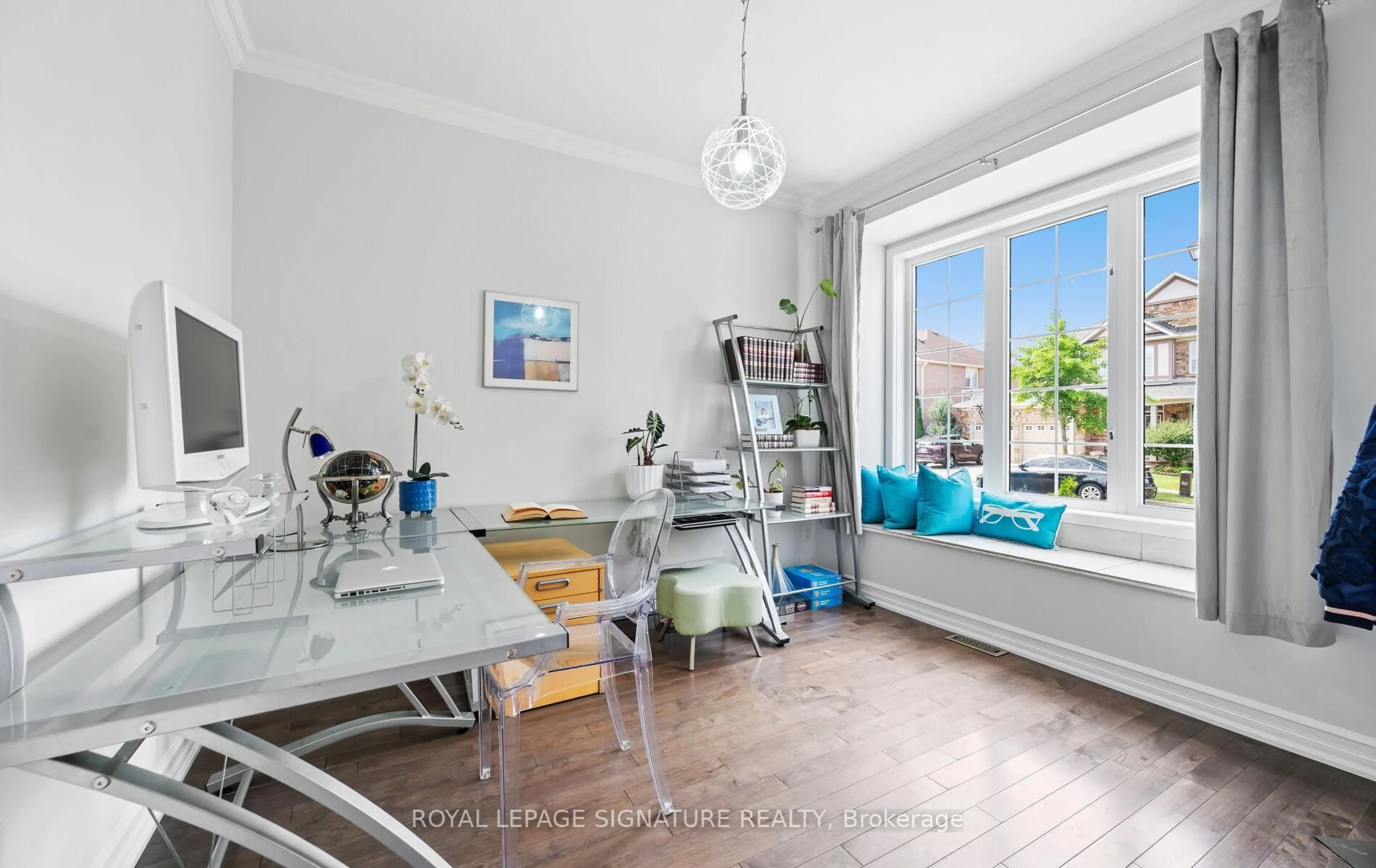A pic of a room for 1004 McCutcheon Cres, Milton Ontario L9T 6M9