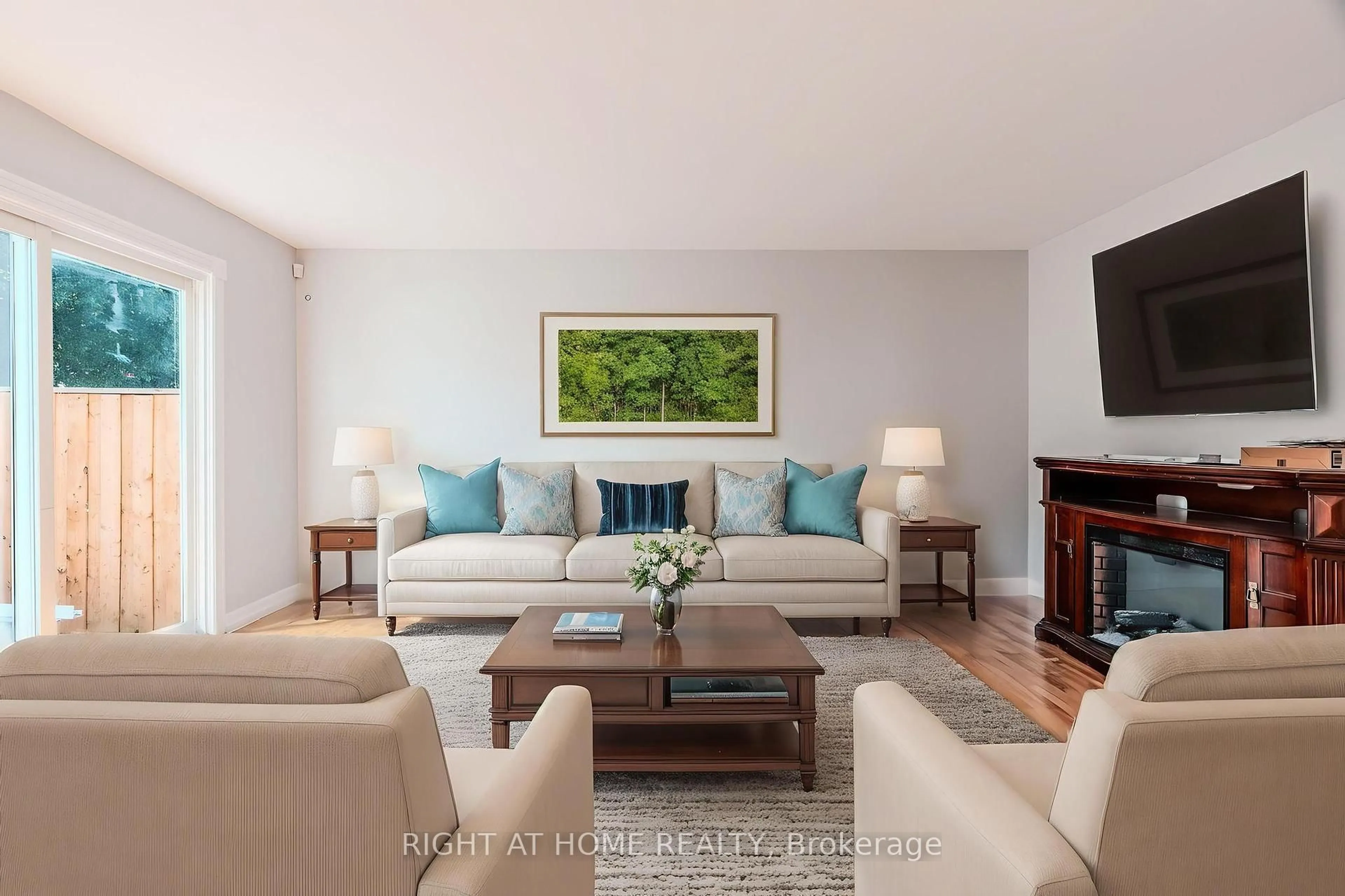 Living room with furniture, unknown for 19 Hearthstone Crt, Brampton Ontario L6S 1N8