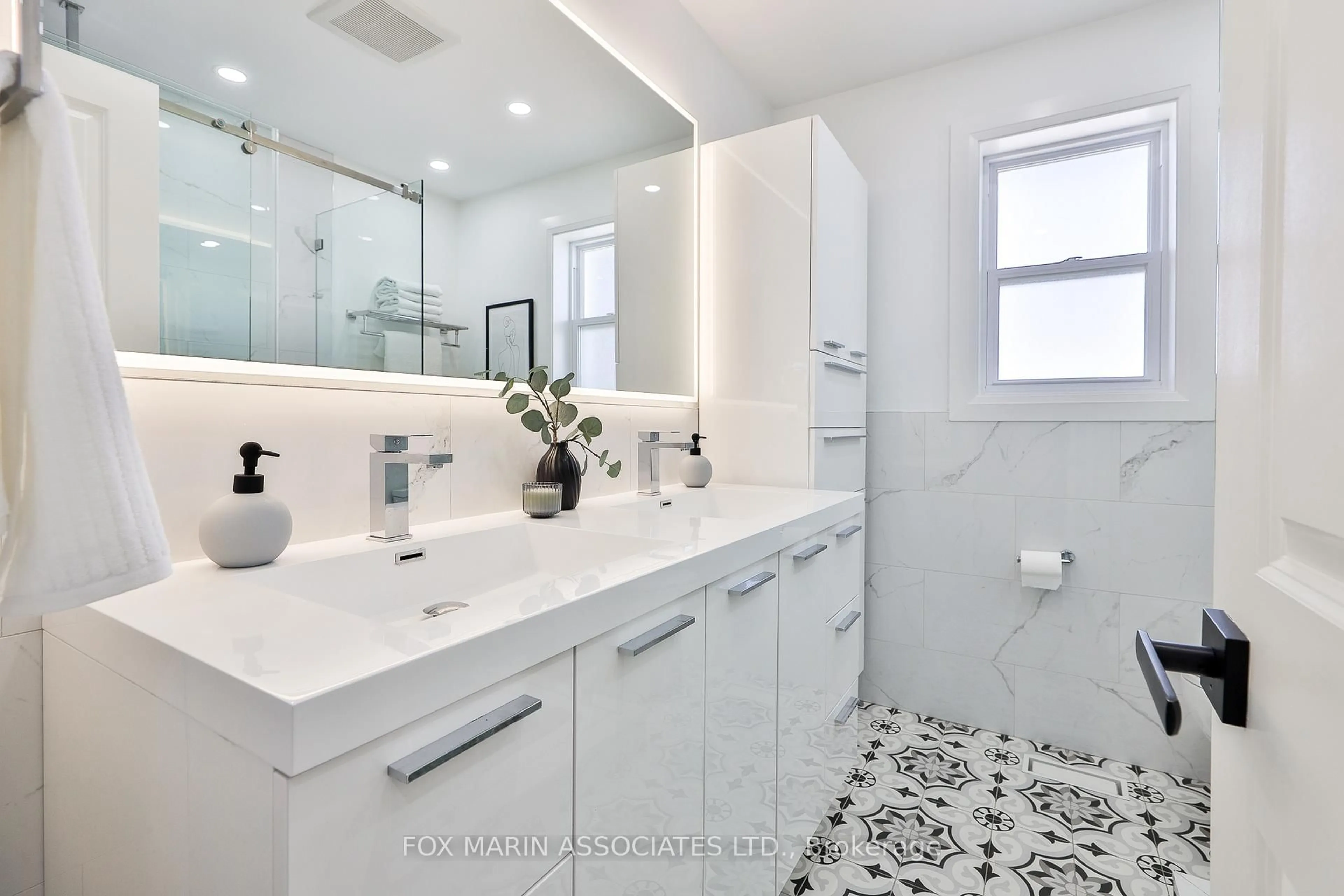 Contemporary bathroom, ceramic/tile floor for 57 Gracey Blvd, Toronto Ontario M9R 2A2