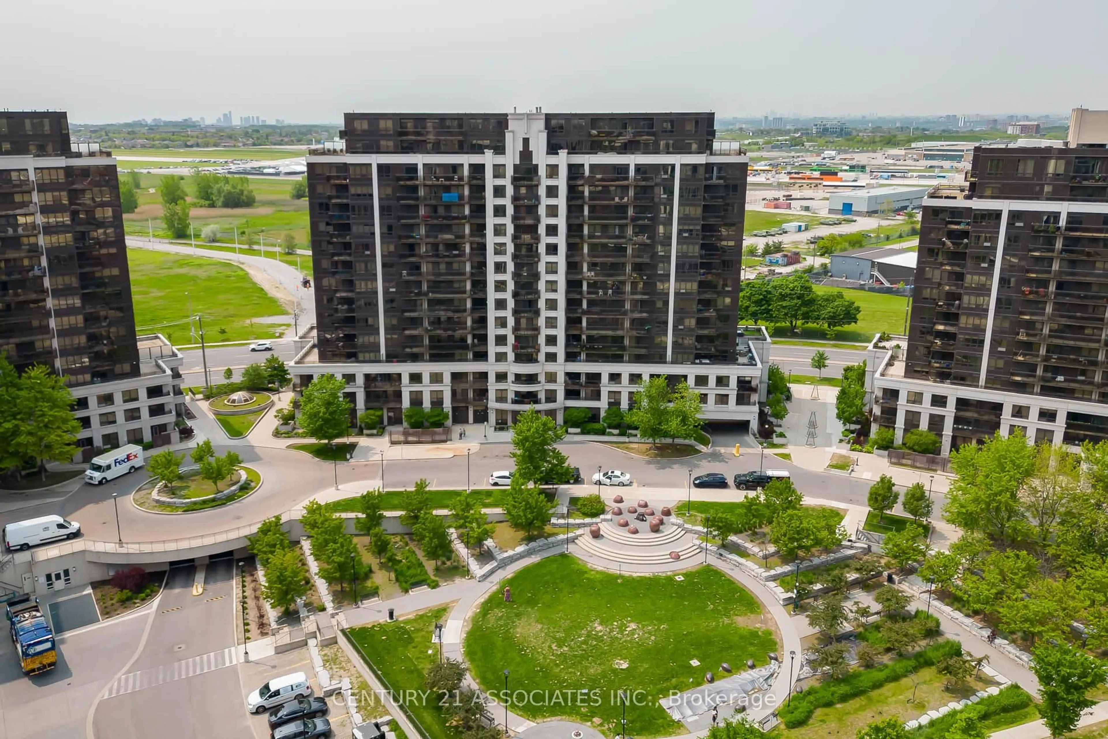 A pic from outside/outdoor area/front of a property/back of a property/a pic from drone, city buildings view from balcony for 1070 Sheppard Ave #309, Toronto Ontario M3J 0G8
