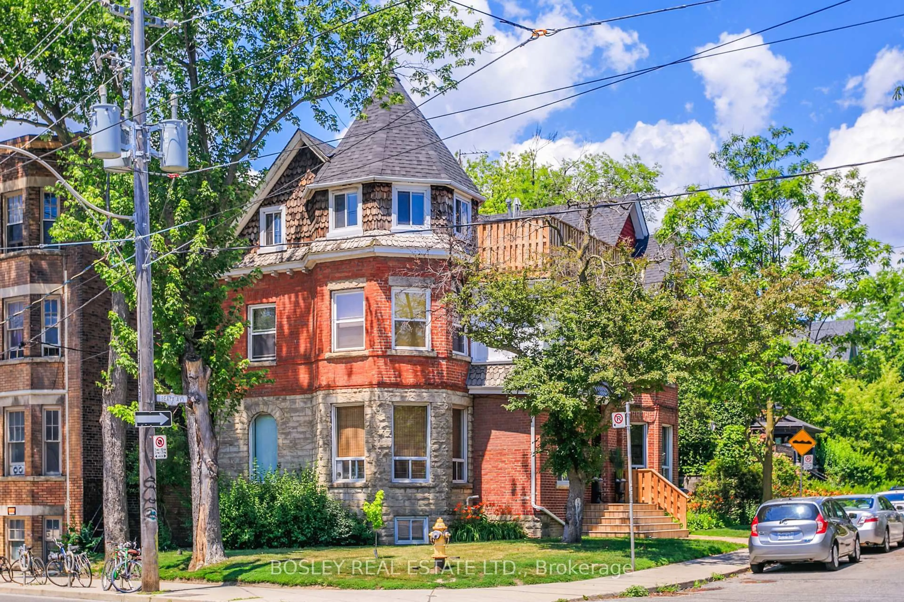 Home with brick exterior material, street for 1500 King St, Toronto Ontario M6K 1J5