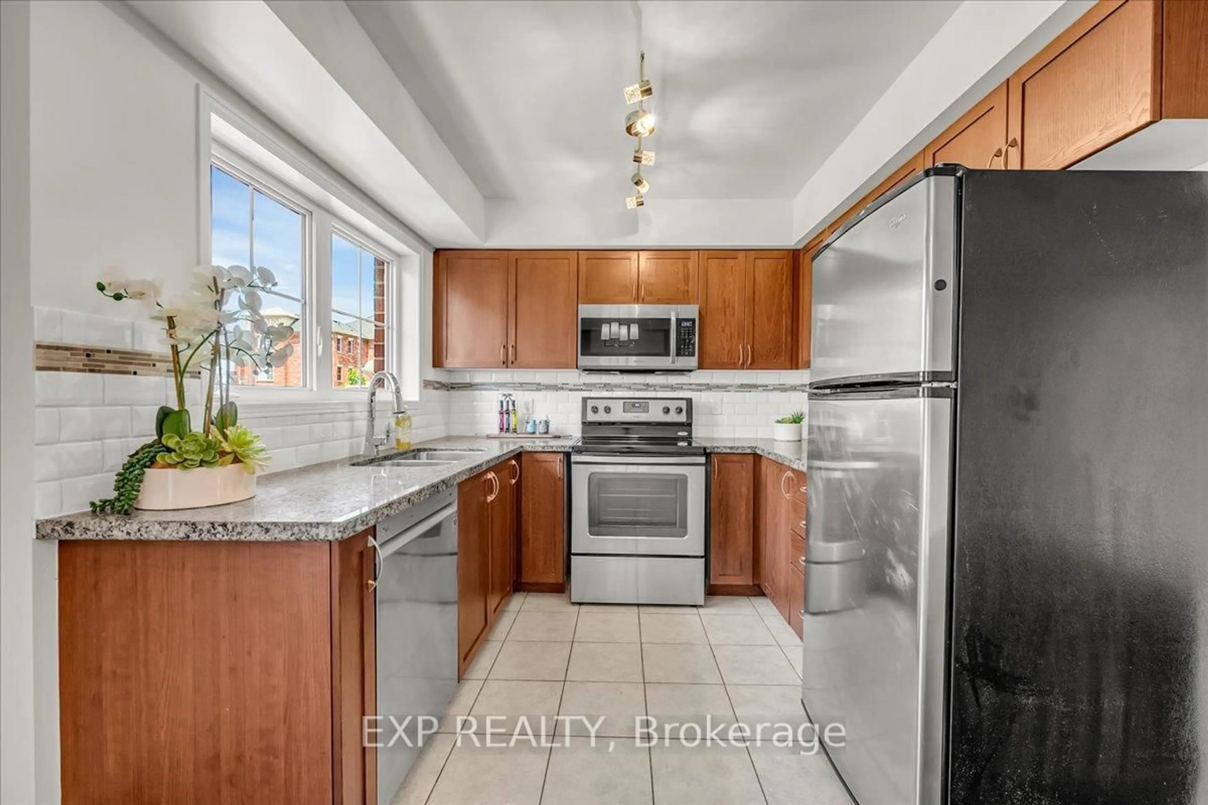 Unknown for 2468 Post Rd #14, Oakville Ontario L6H 0J2