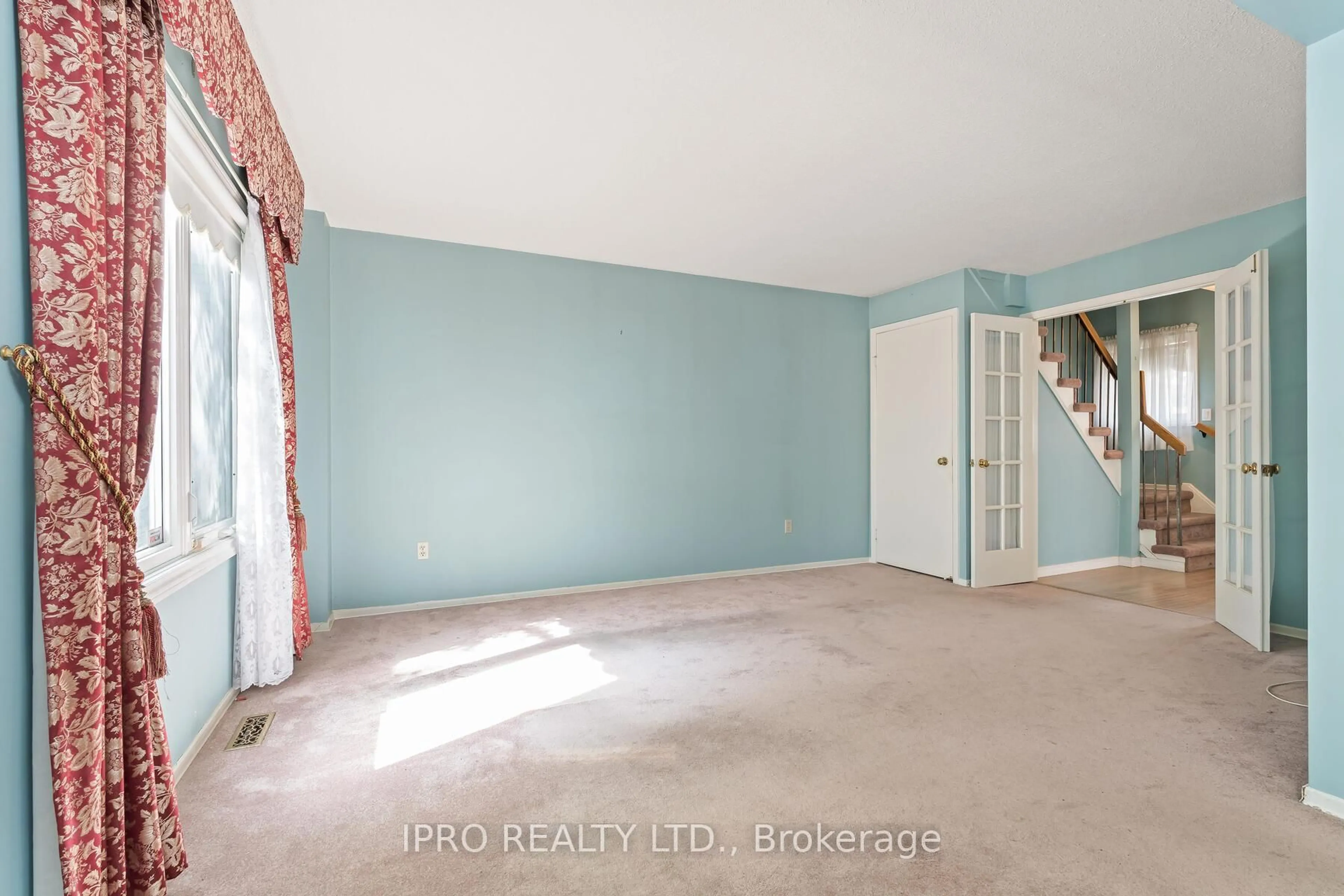 A pic of a room for 5 Greenleaf Cres, Brampton Ontario L6X 2V5