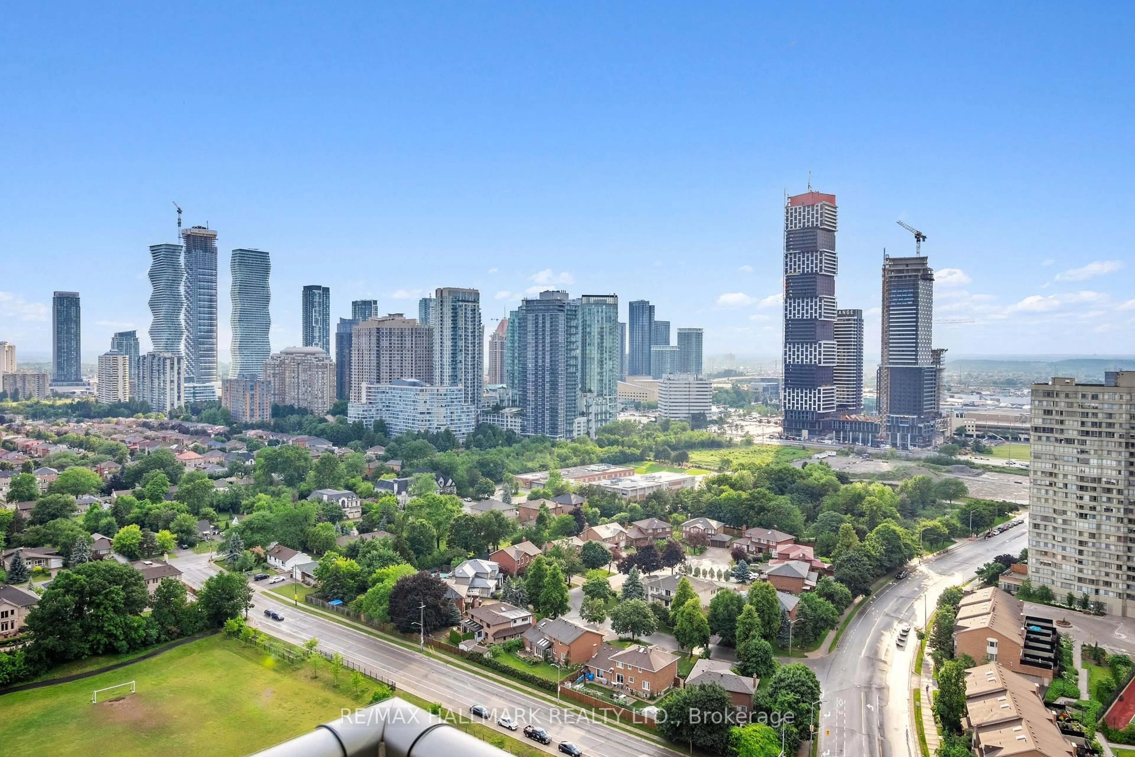 A pic from outside/outdoor area/front of a property/back of a property/a pic from drone, city buildings view from balcony for 3525 Kariya Dr #3005, Mississauga Ontario L5B 0C2