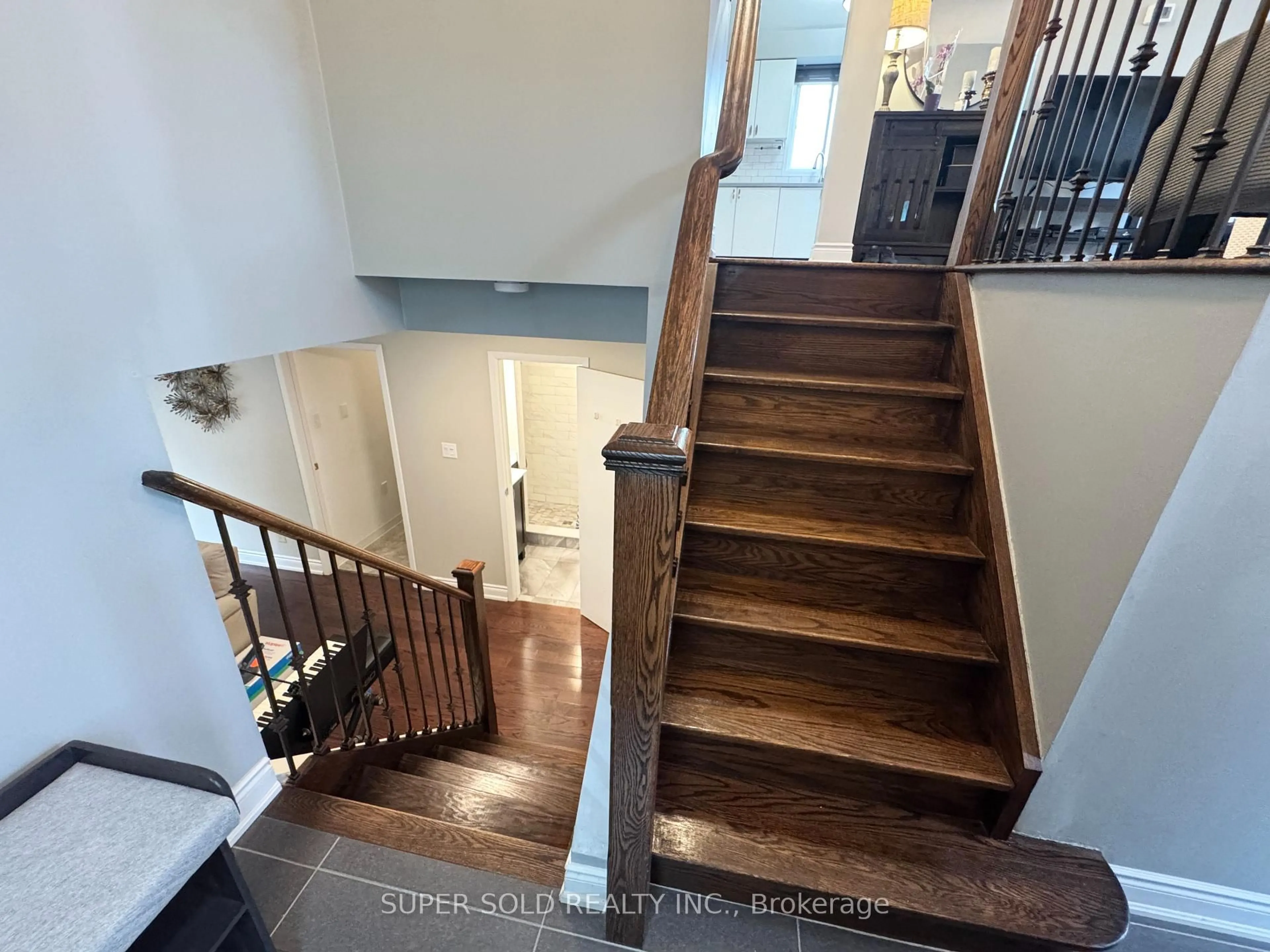 Unknown for 25 Floribunda Cres, Brampton Ontario L6T 4R8