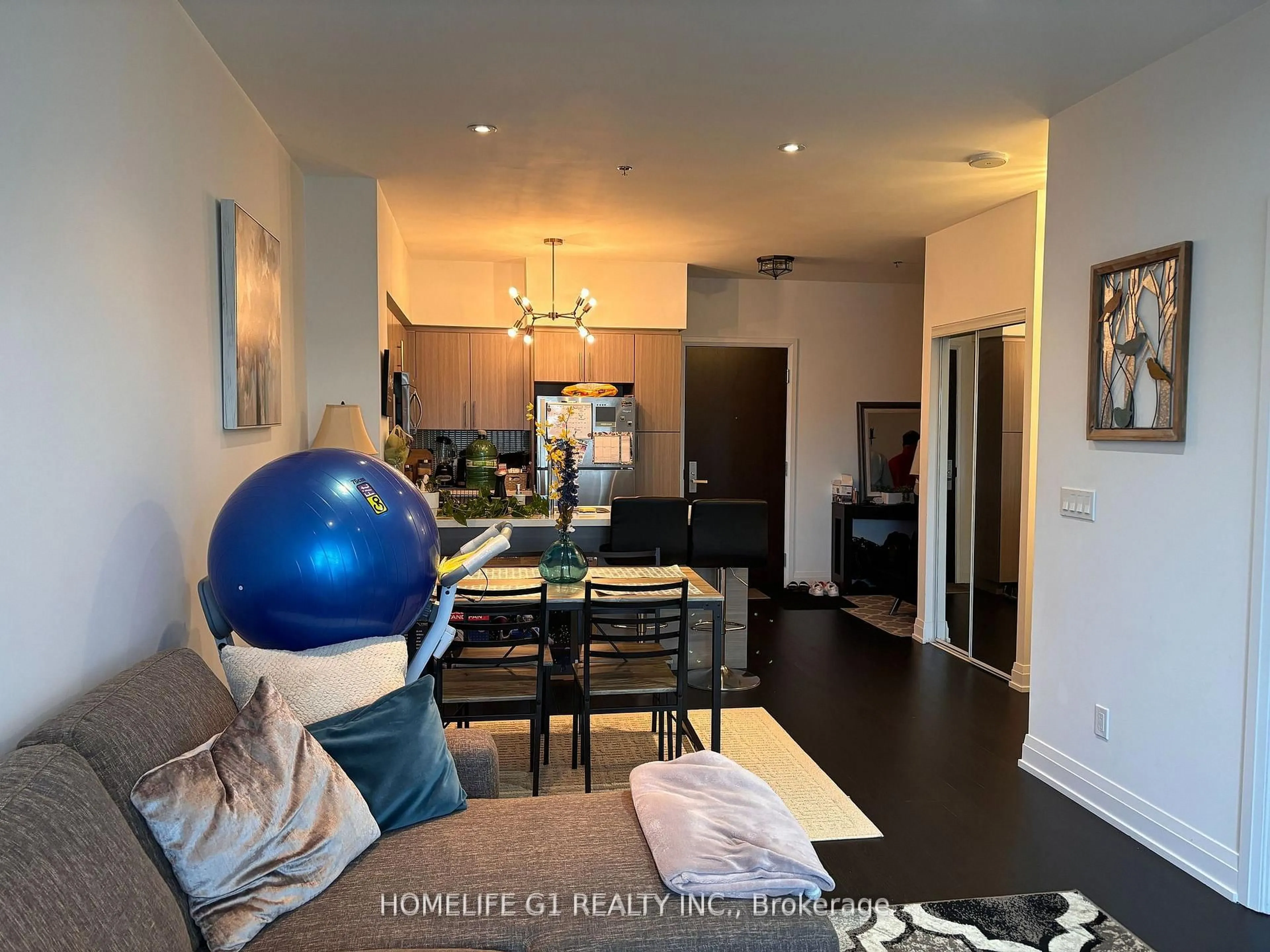 Unknown for 65 Speers Rd #318, Oakville Ontario L6K 2E6