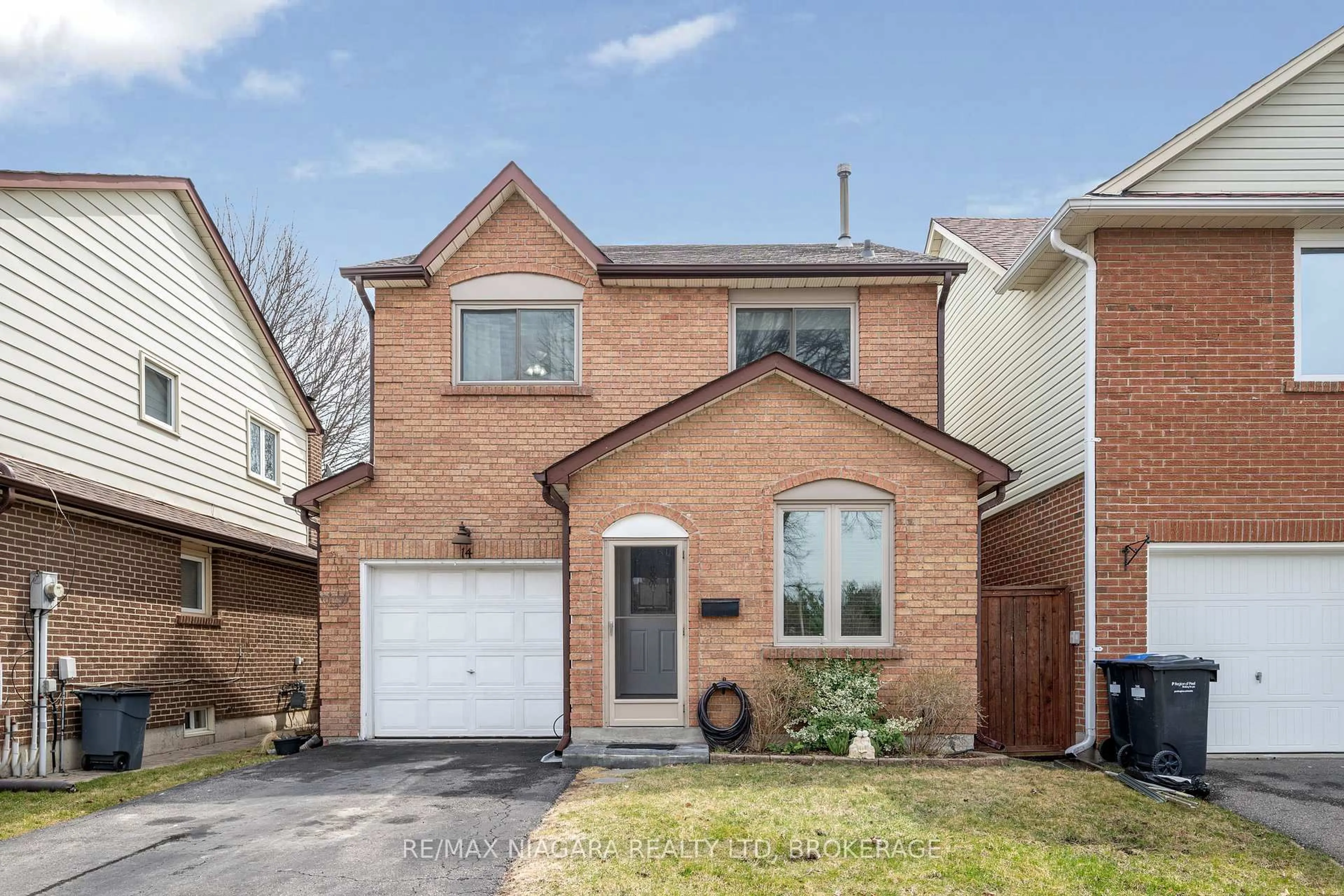 Home with brick exterior material, street for 14 Bryant Crt, Brampton Ontario L6X 2T1