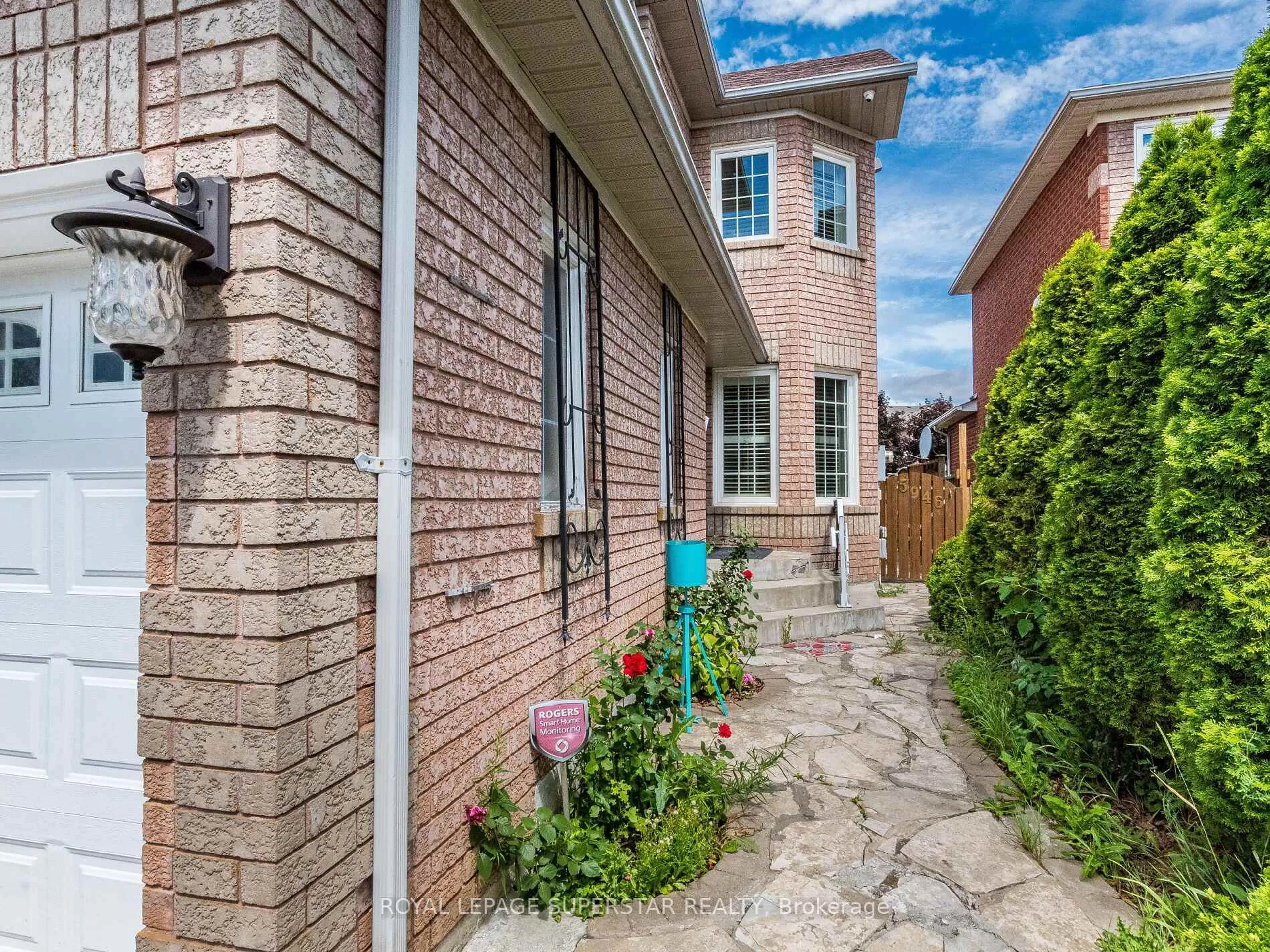 Home with brick exterior material, street for 5946 Mersey St, Mississauga Ontario L5V 1W1