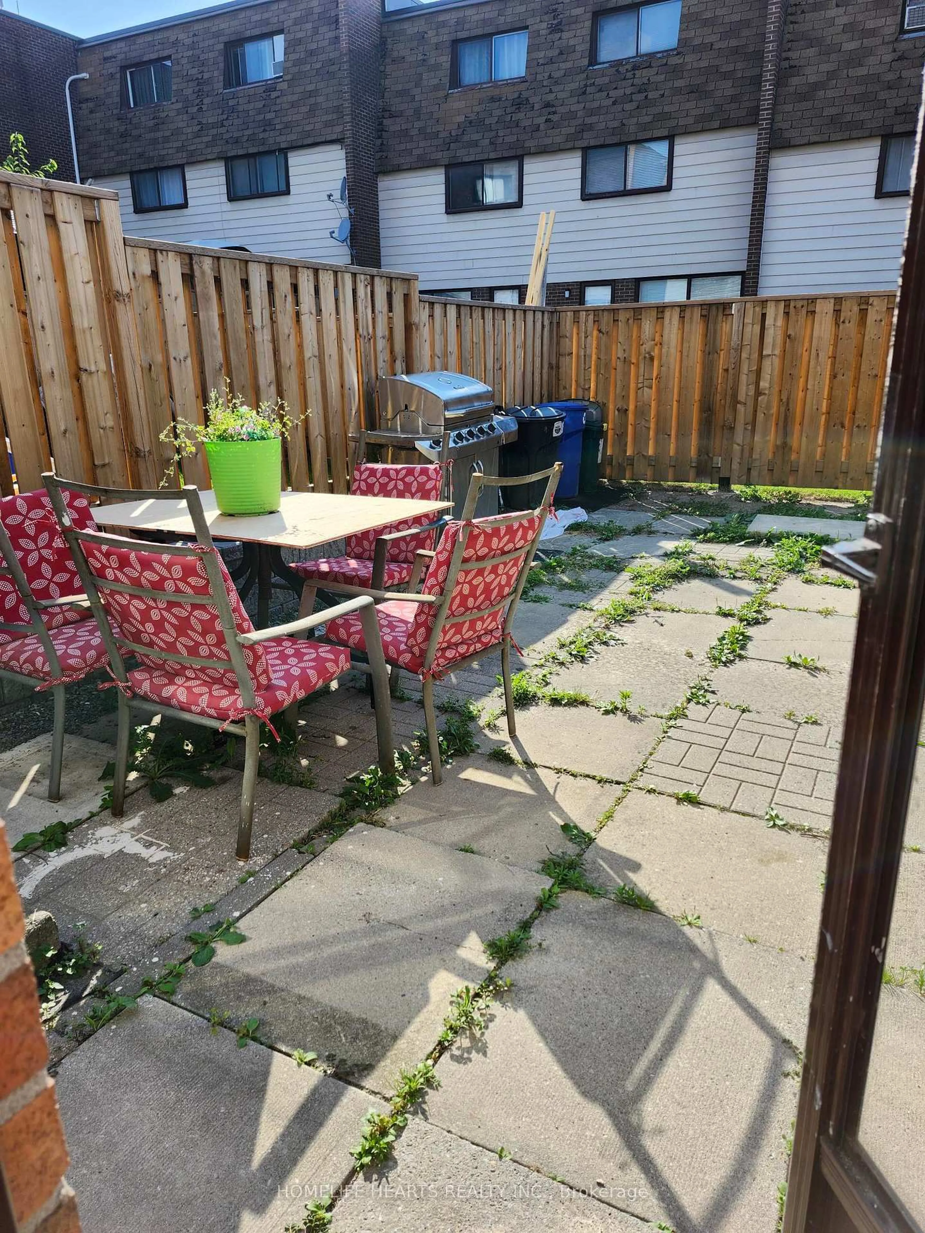 Patio, street for 180 Mississauga Valley Blvd #86, Mississauga Ontario L5A 3M2