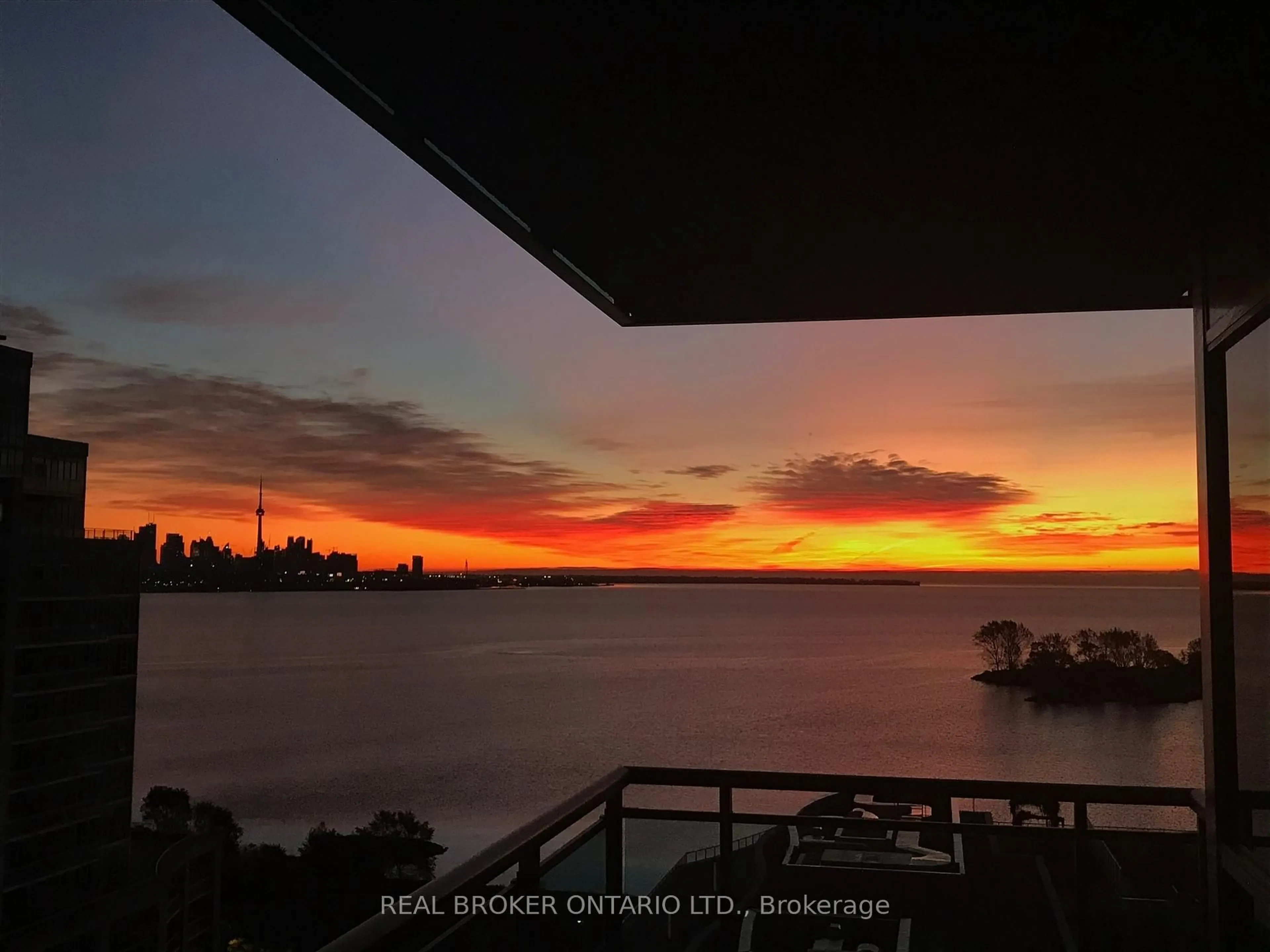 Blurry image for 16 Brookers Lane #1110, Toronto Ontario M8V 0A5