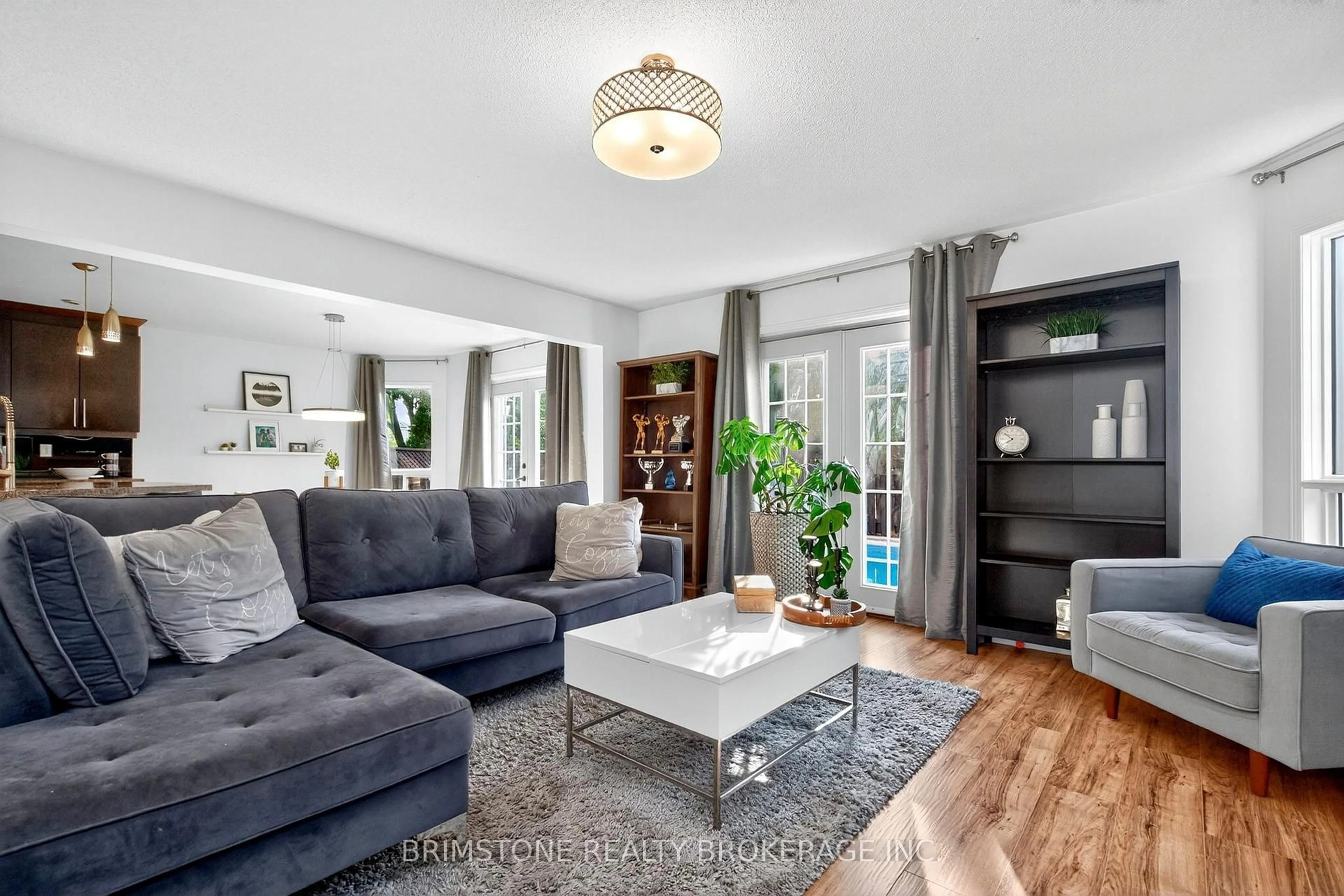 Living room with furniture, unknown for 7 Banington Cres, Brampton Ontario L7A 1G4