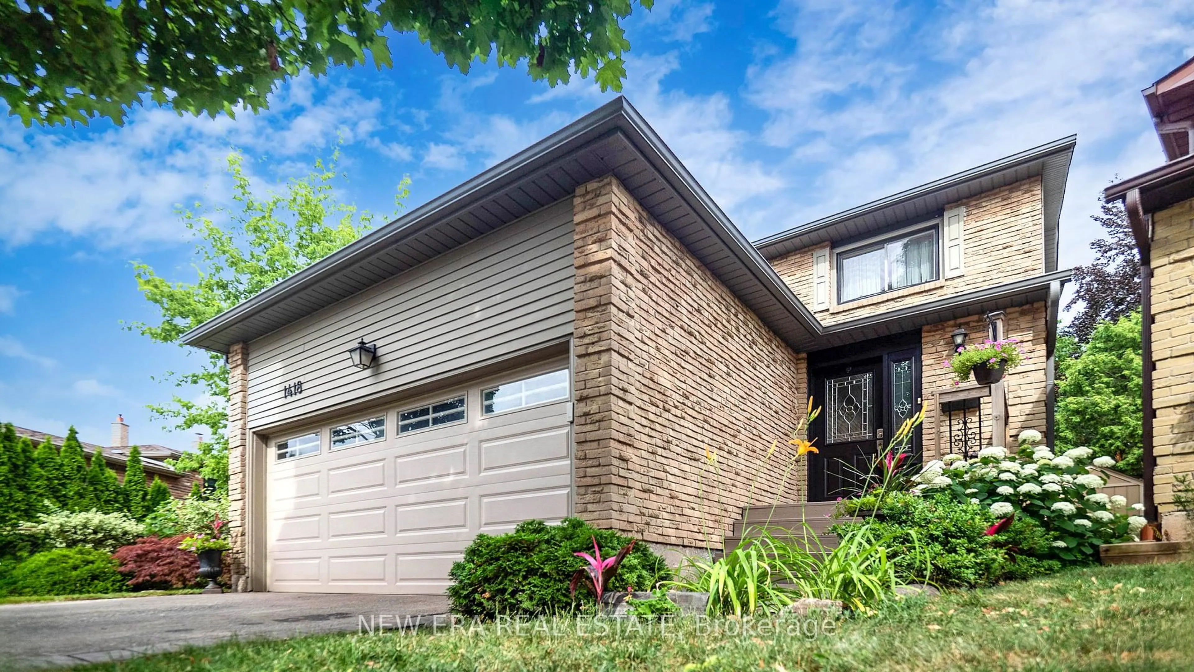 Home with brick exterior material, street for 1418 Jefferson Cres, Oakville Ontario L6H 3G6