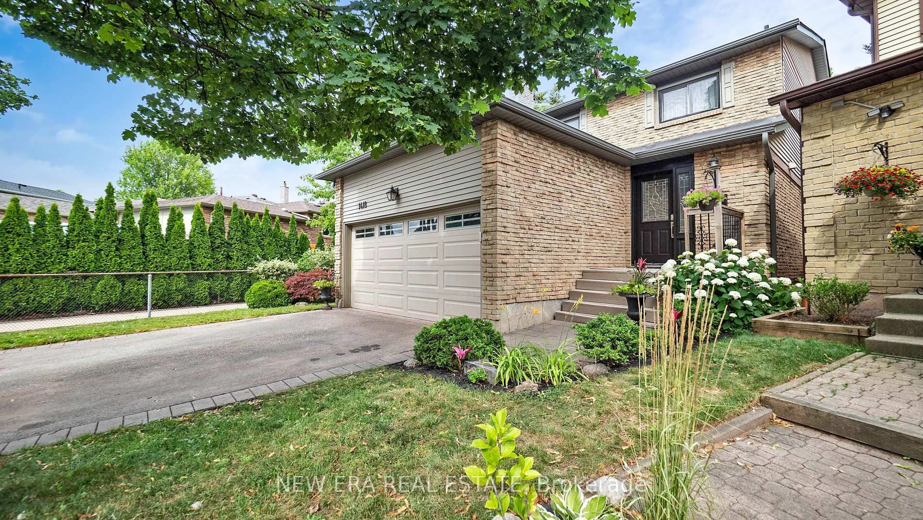 Home with brick exterior material, street for 1418 Jefferson Cres, Oakville Ontario L6H 3G6
