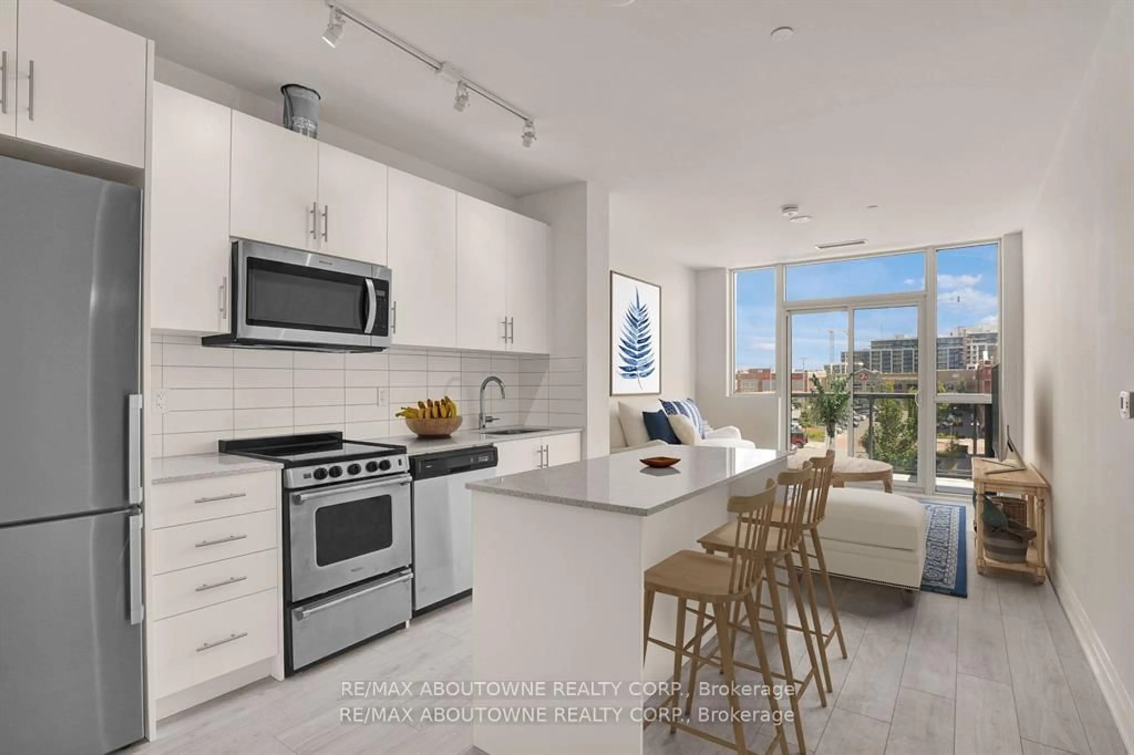 Open concept kitchen, ceramic/tile floor for 509 Dundas St #219, Oakville Ontario L6M 4M2