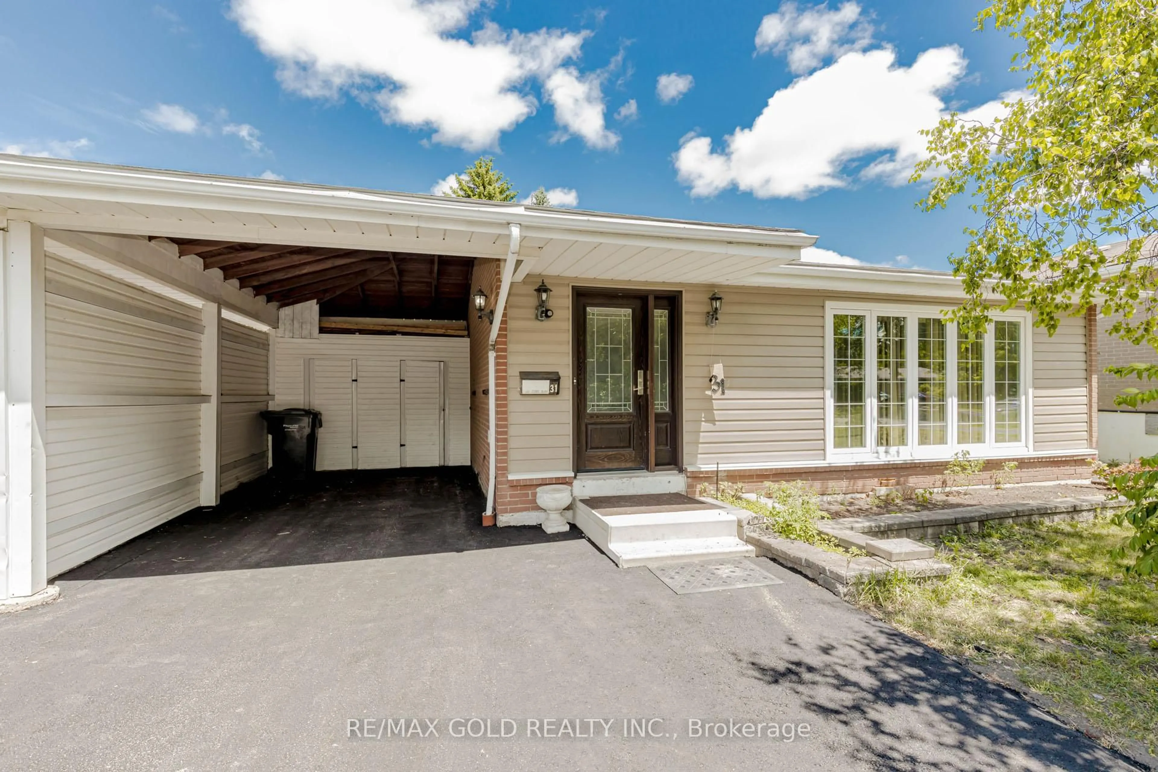 Unknown for 31 Braemar Dr, Brampton Ontario L6T 2L5