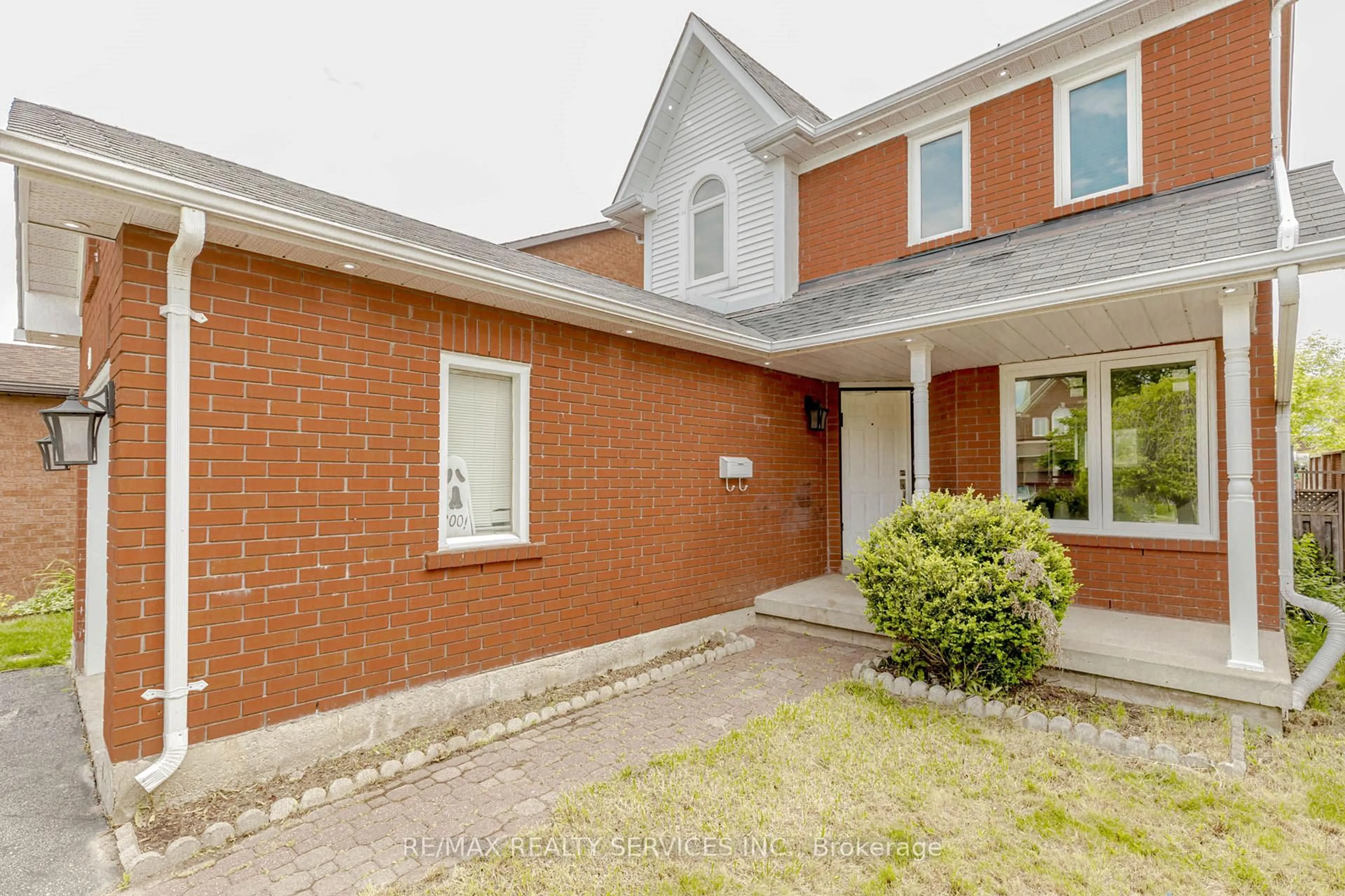 Home with brick exterior material, street for 40 Bighorn Cres, Brampton Ontario L6R 1G5