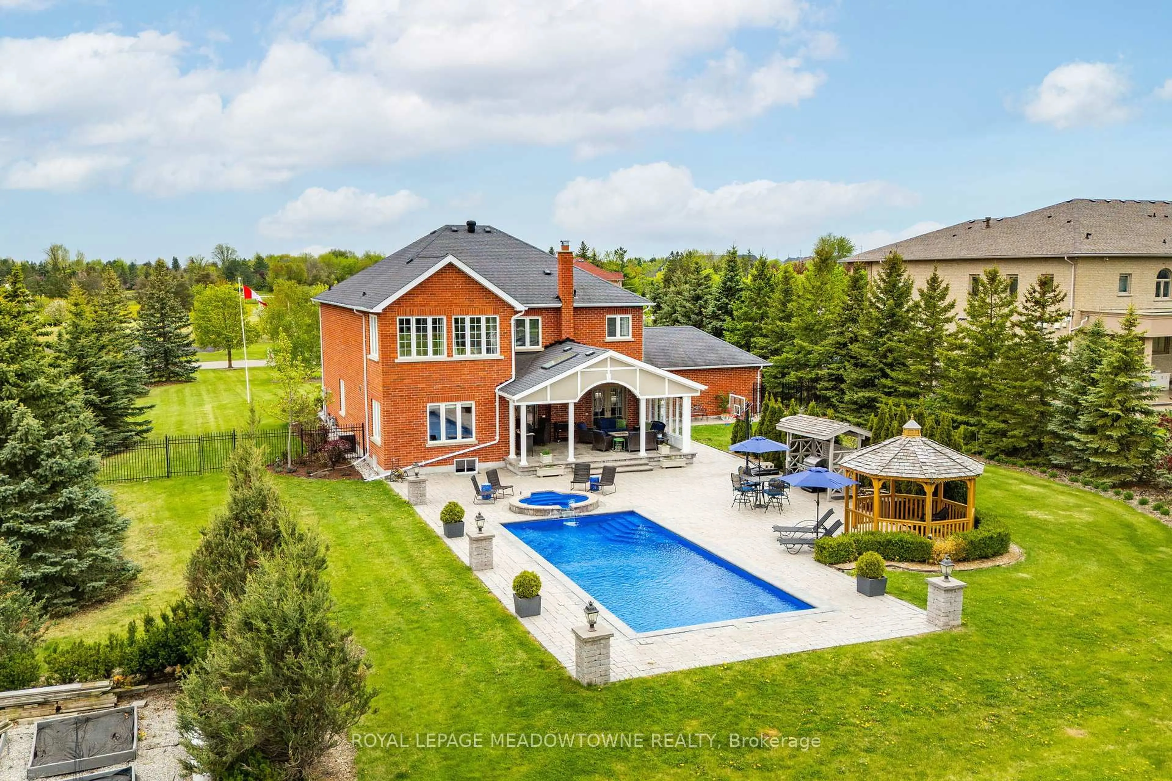 A pic from outside/outdoor area/front of a property/back of a property/a pic from drone, water/lake/river/ocean view for 12 Everglade Dr, Brampton Ontario L6P 0R2